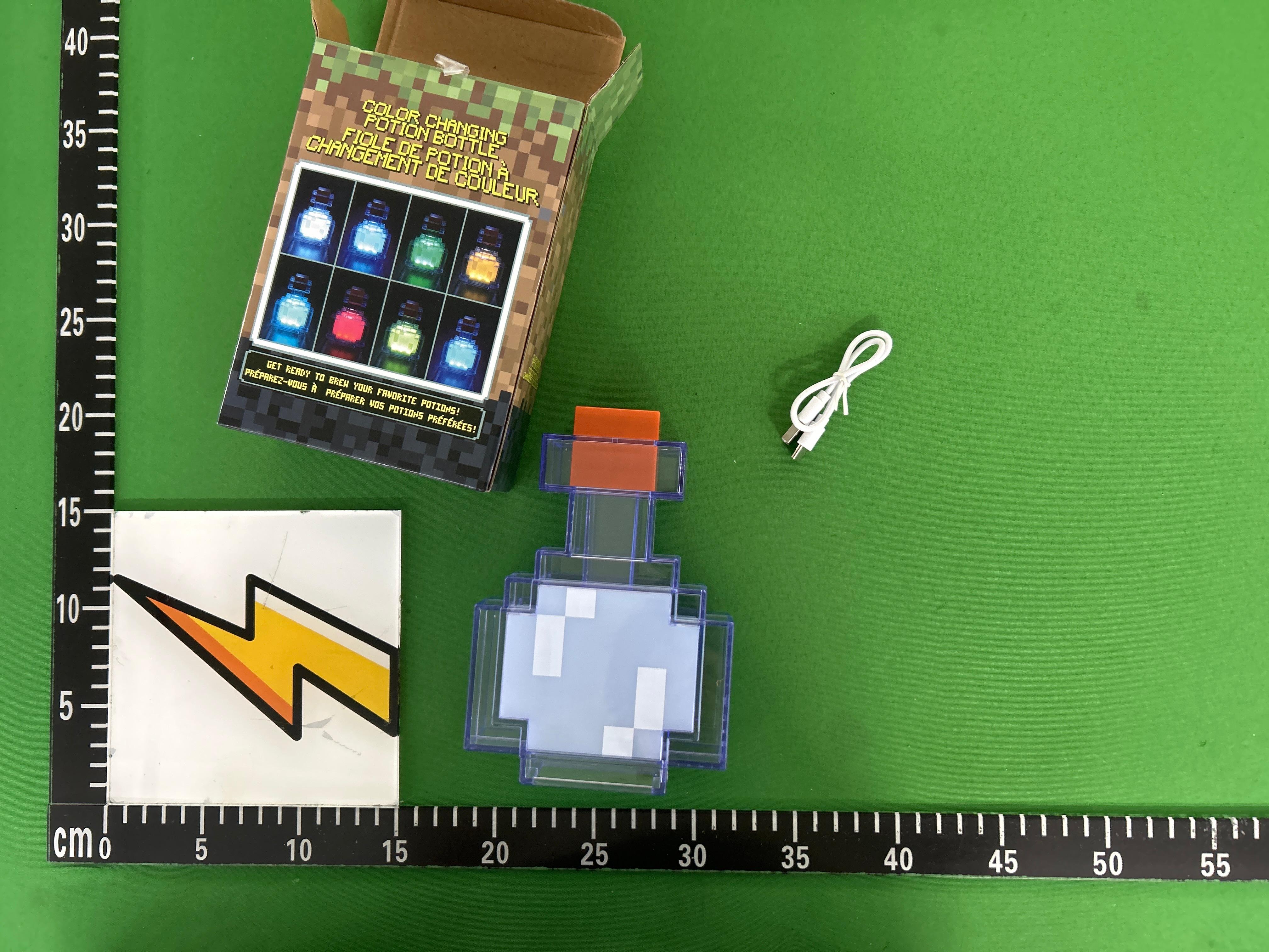 Foto QC 6 de Minecraft Minecraft Click and Switch Sword and Pickaxe Plastic Toy