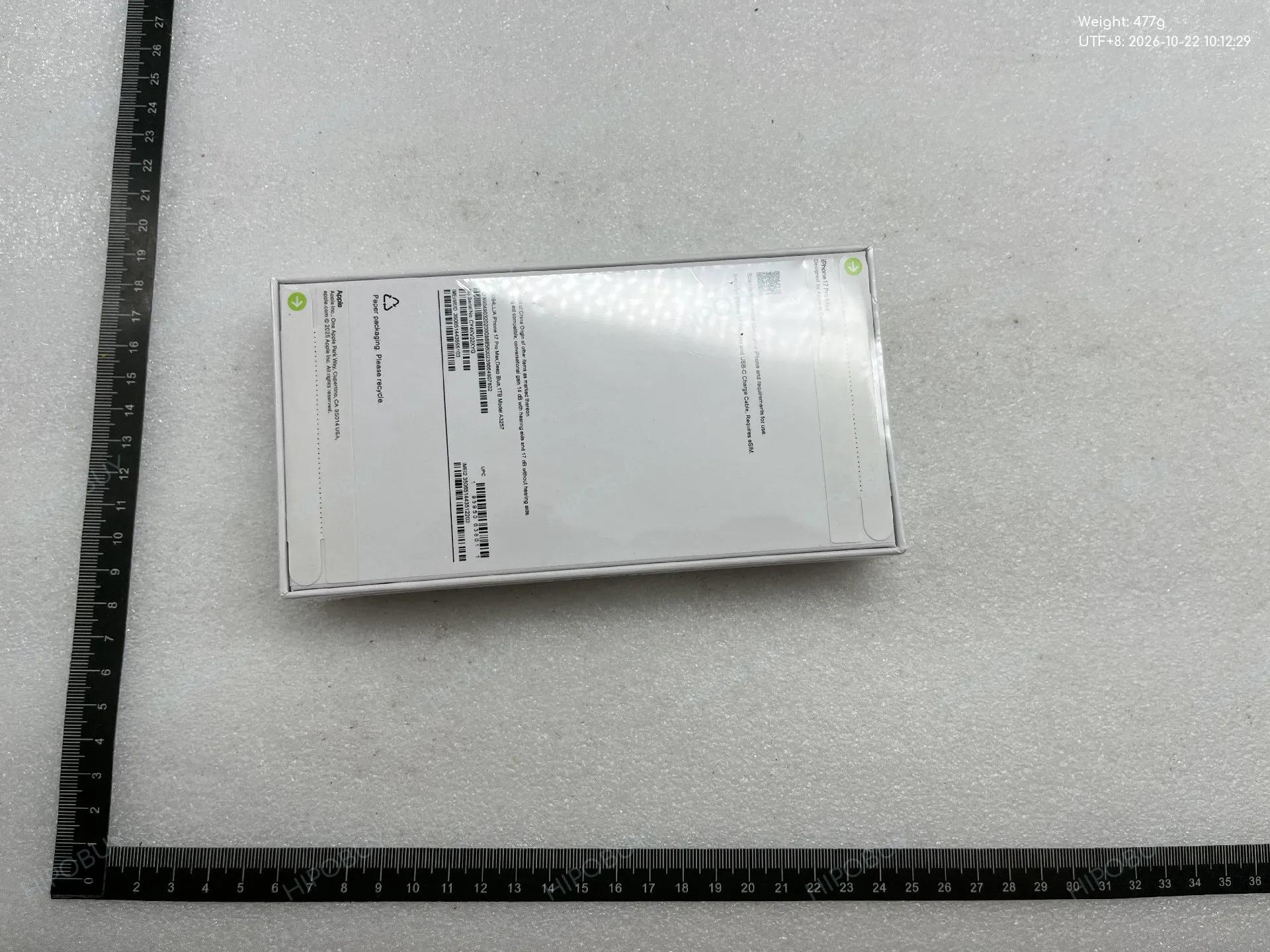 Foto QC 2 de Apple iPhone 17 Pro Max Blue Titanium
