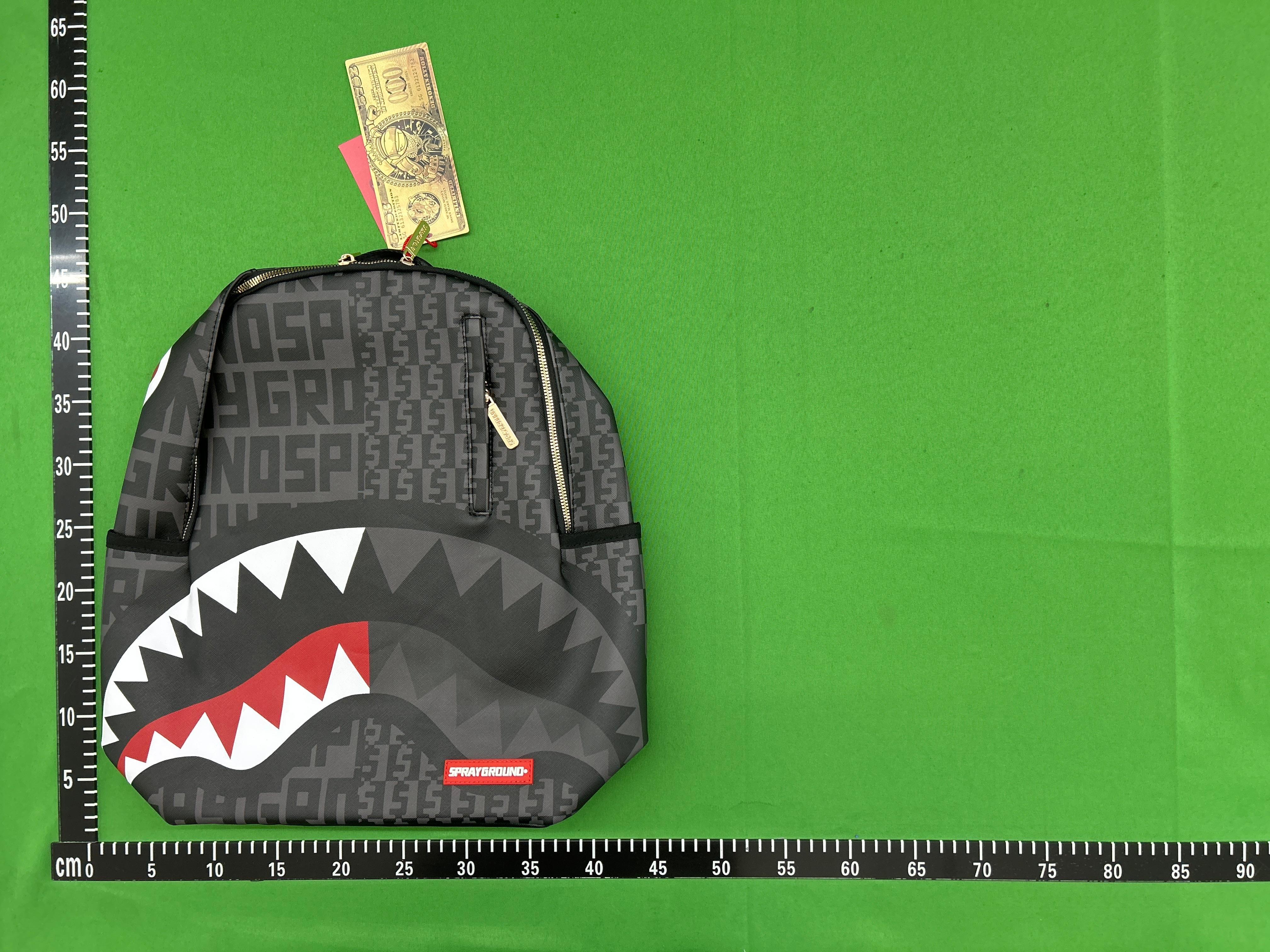 Foto QC 1 de Sprayground x Pink Panther Painting Sharkmouth DLXR Backpack 20L Black Checkerboard