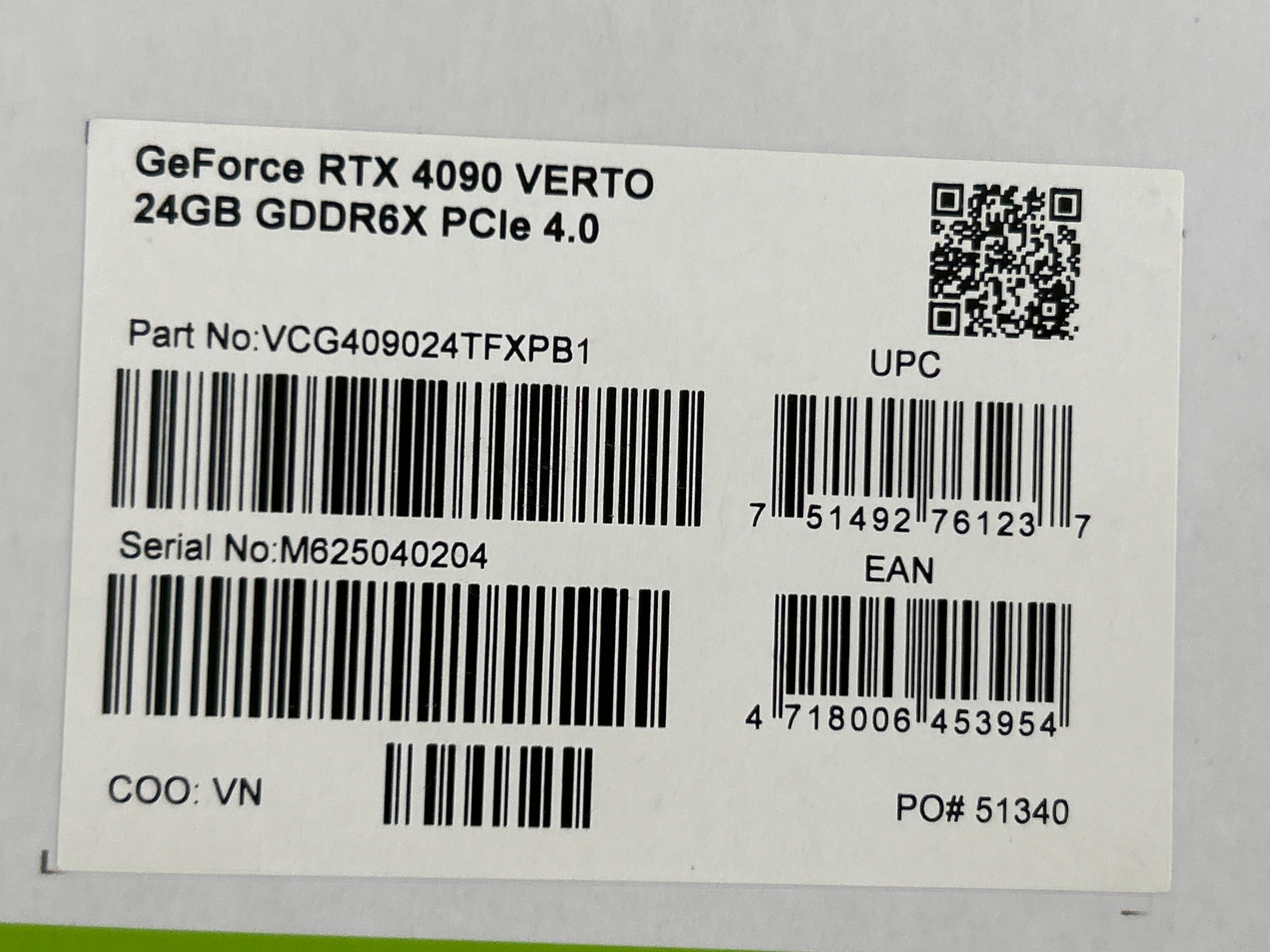 Foto QC 3 de Zotac Gaming GeForce RTX 5090 Solid OC Edition 32GB White
