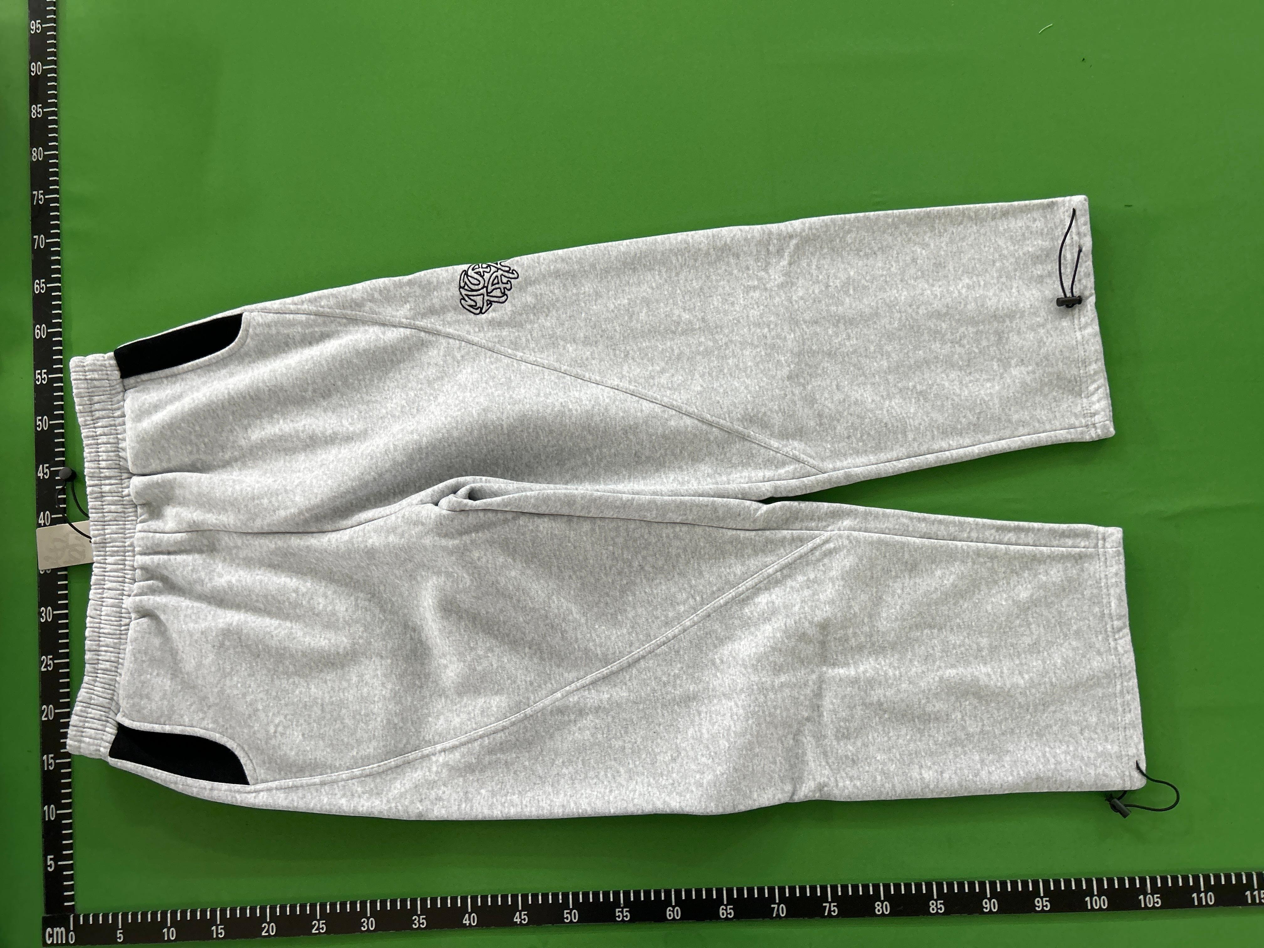 Foto QC 2 de Mertra Checkered Logo Shirt Red