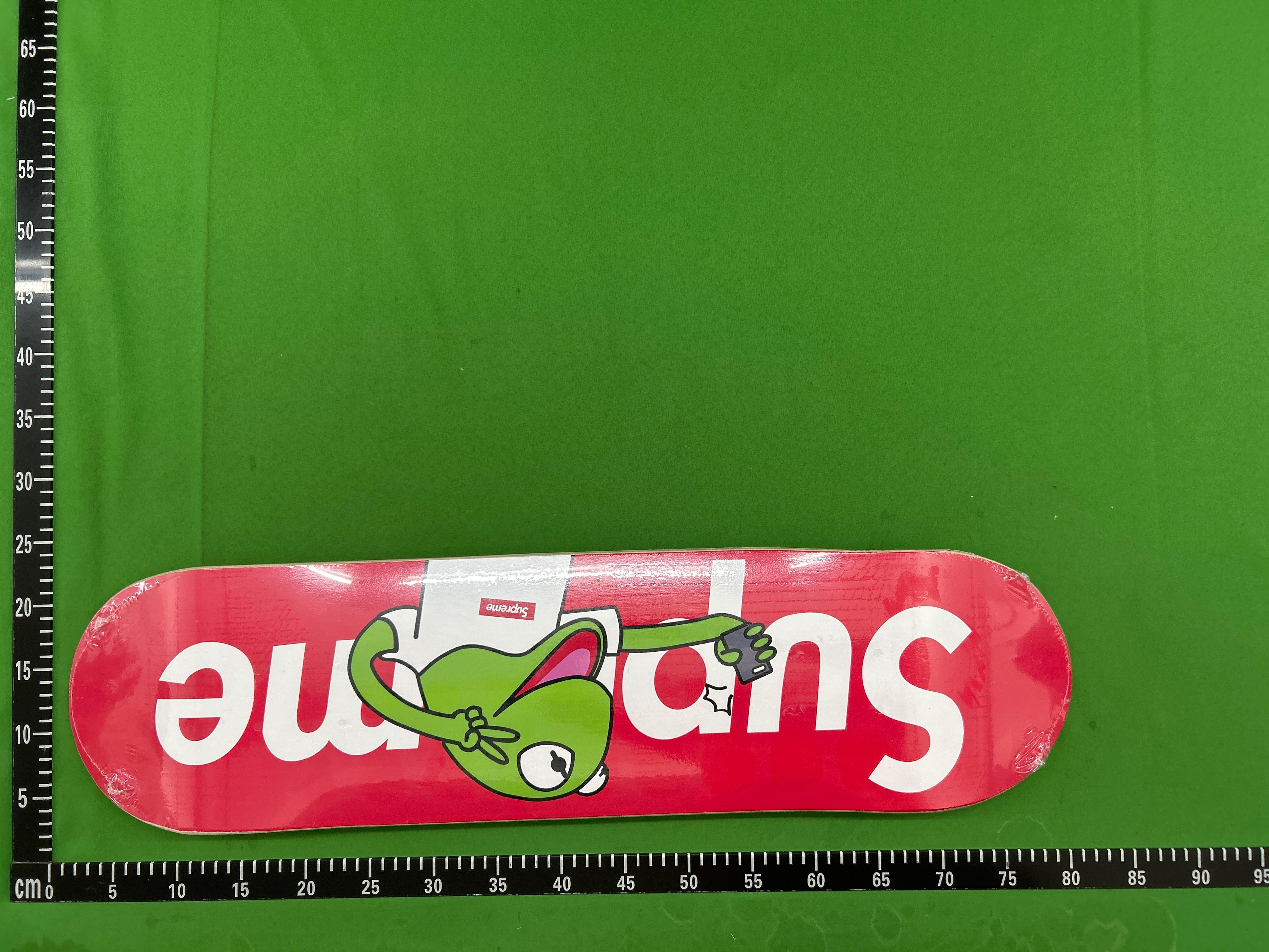 Foto QC 2 de Supreme Box Logo Red Wood Skateboard Deck