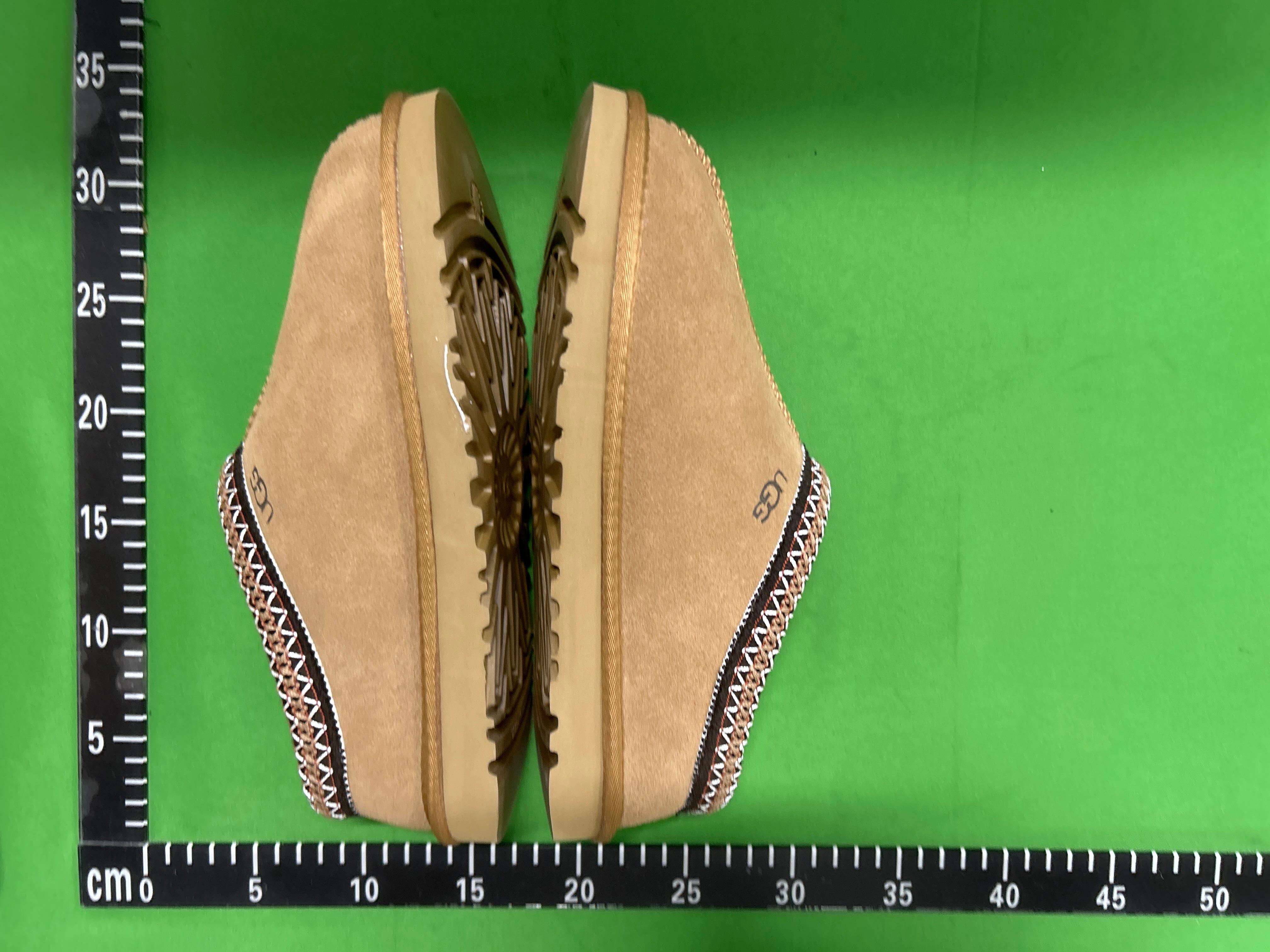 Foto QC 5 de UGG Tasman Suede Slipper Sand