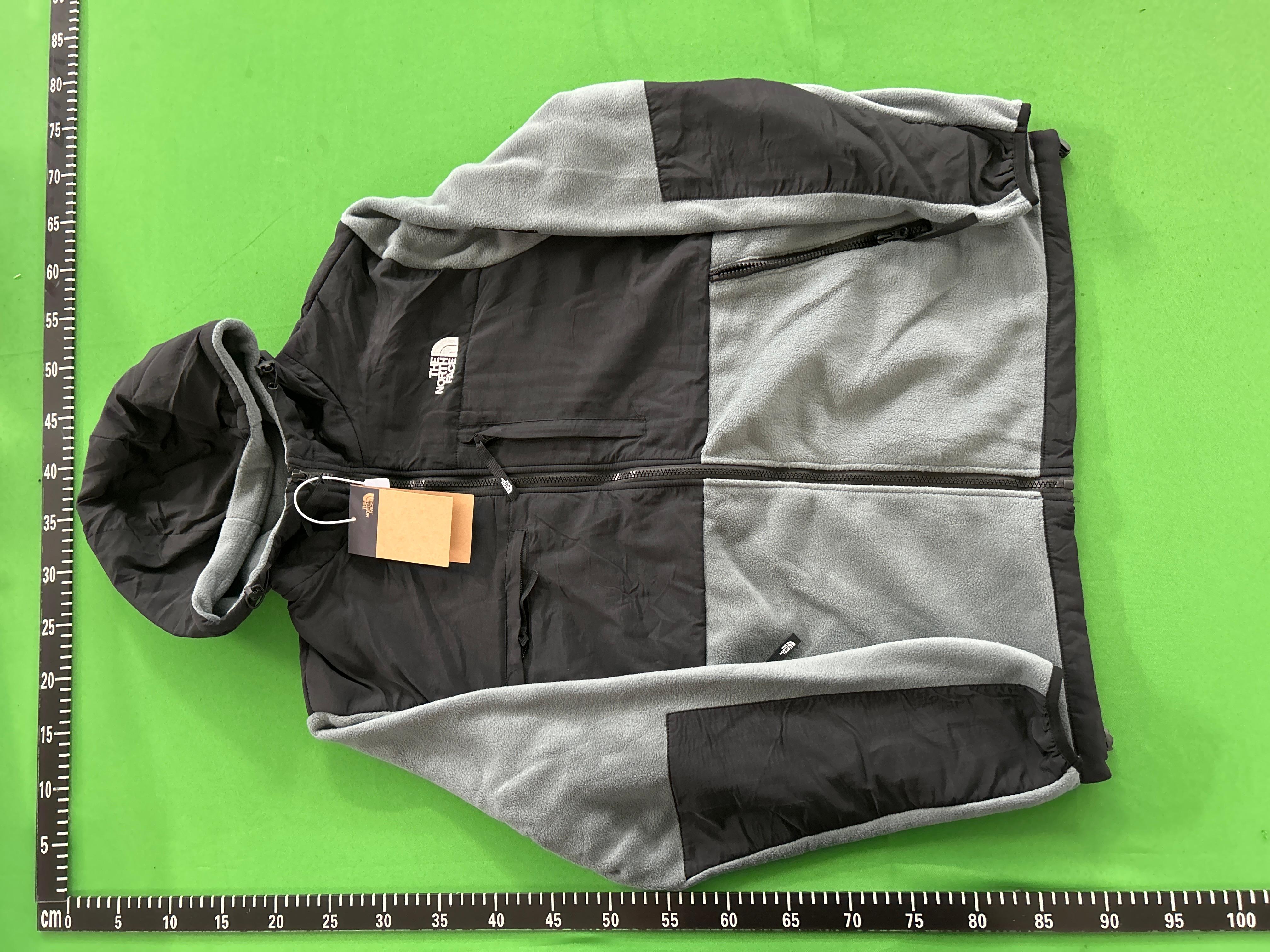 Foto QC 3 de The North Face Fleece Hooded Jacket Black