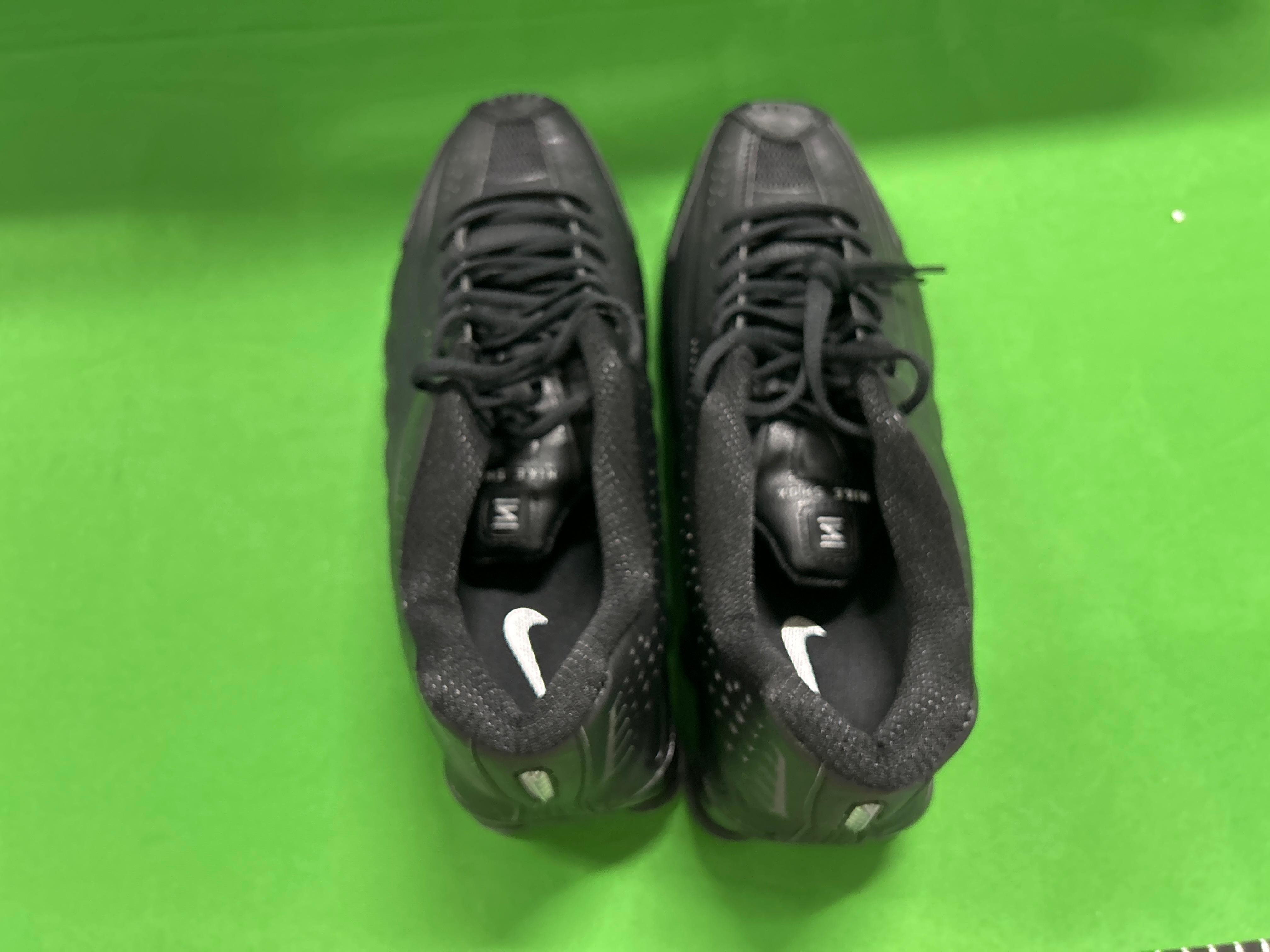 Foto QC 3 de Nike Shox R4 QS Natural Metallic Silver IO4544-100