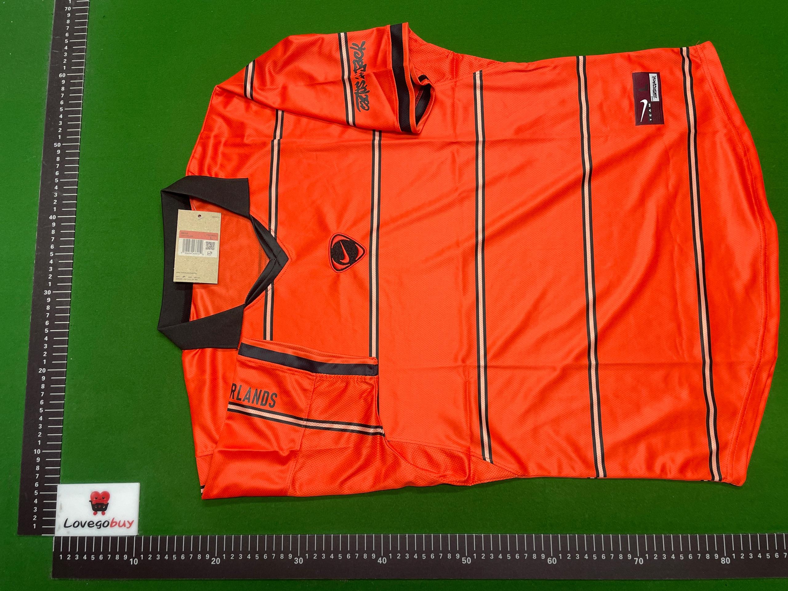 Foto QC 4 de Travis Scott x Cactus Jack x Nike x Portugal Retro 2004 Home Total 90 Jersey Maroon/Green