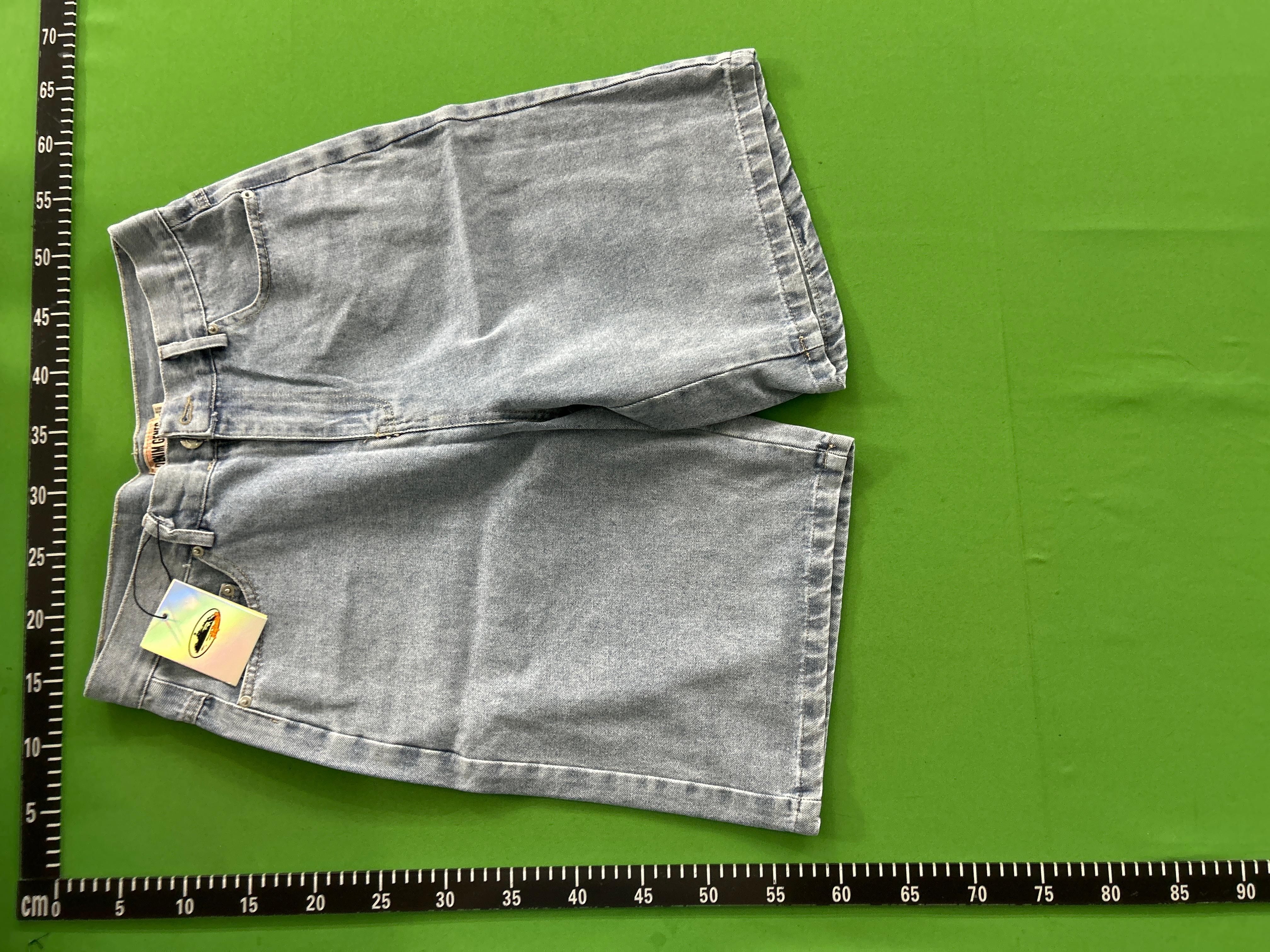 Foto QC 2 de Vivienne Westwood Logo Embroidered Denim Shorts Light Blue