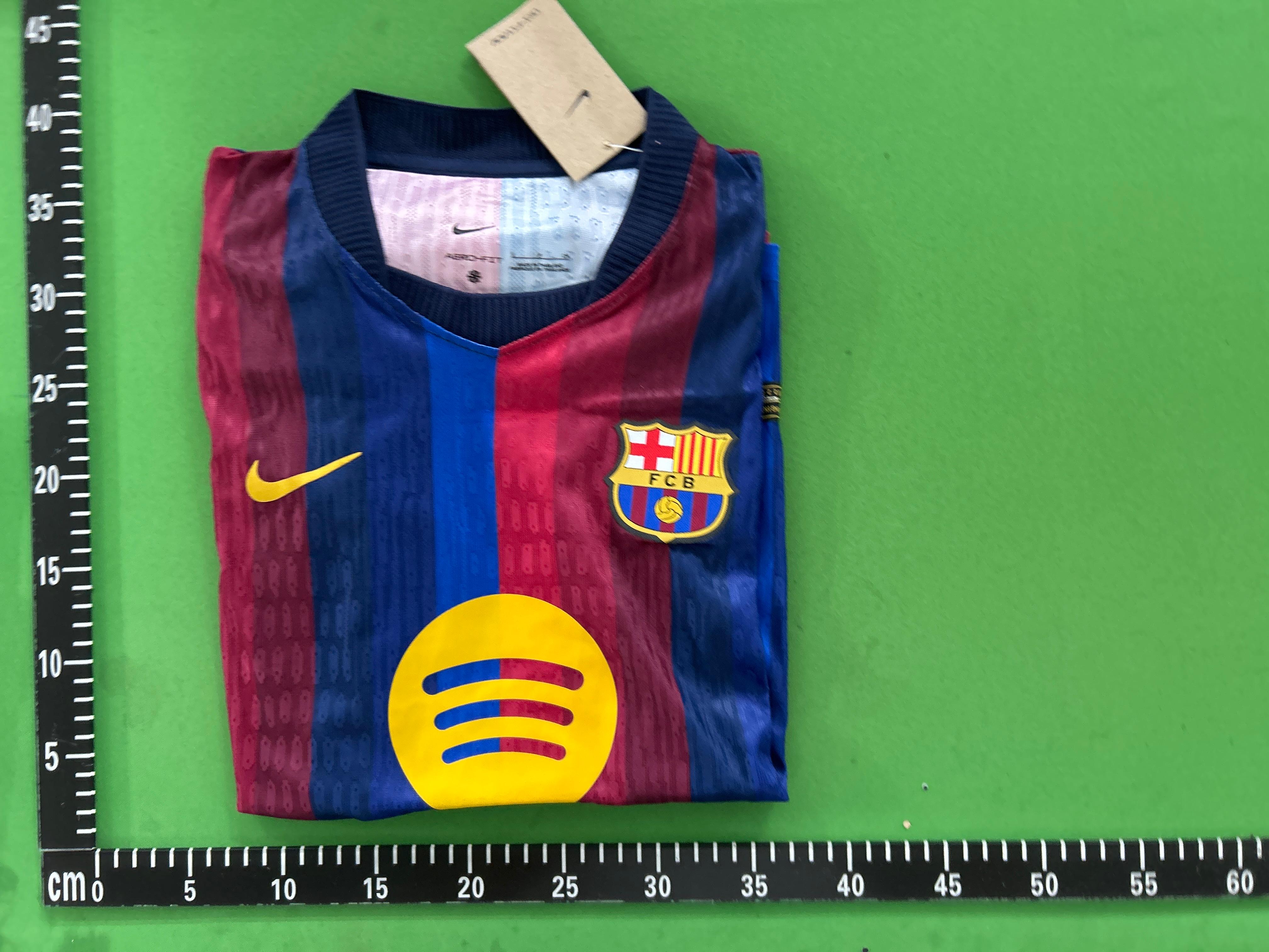 Foto QC 5 de Macron x Crystal Palace 2026/27 Third Jersey Blue