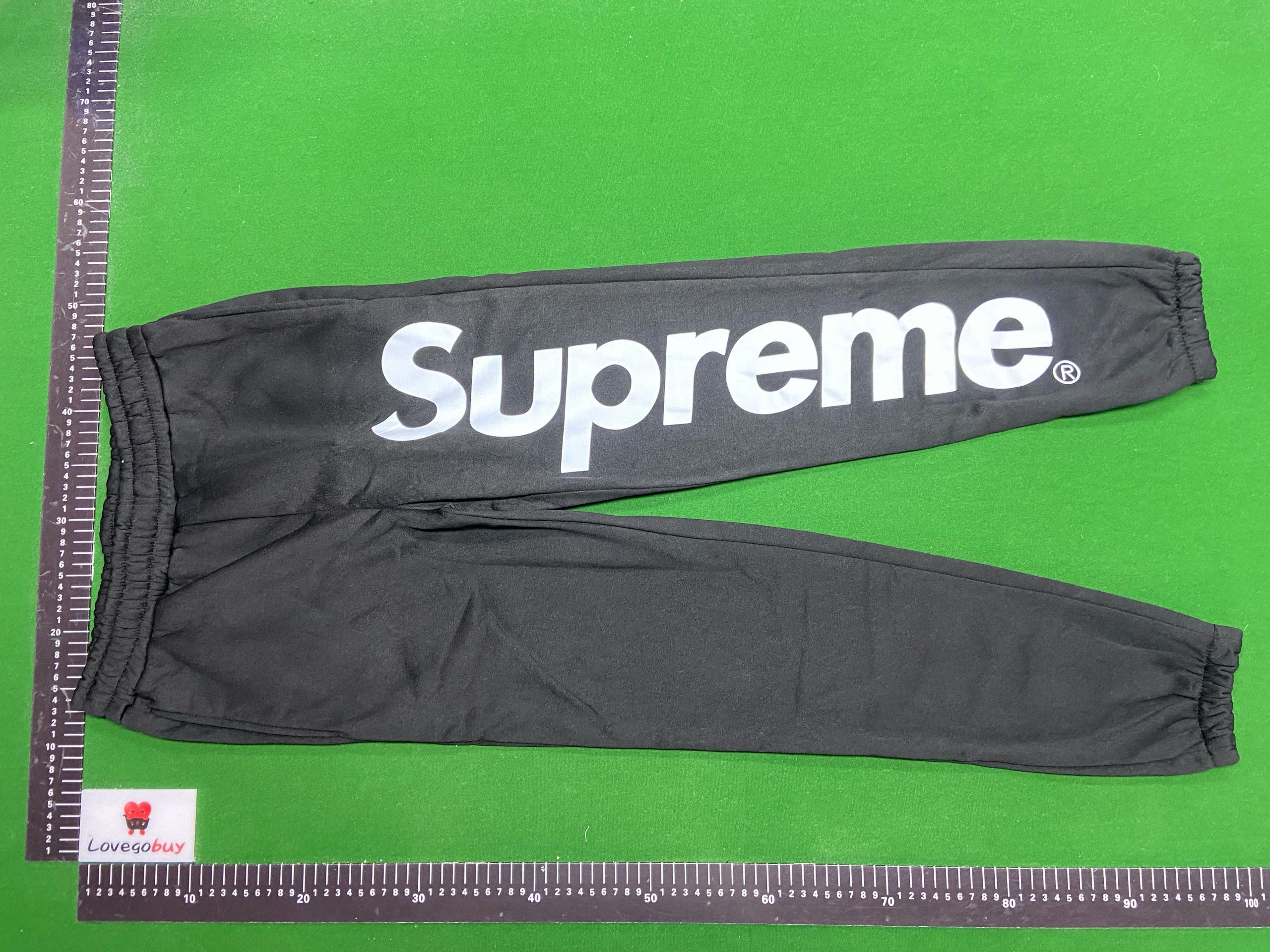 Foto QC 8 de Supreme Studded Arc Logo Zip Up Hoodie Red