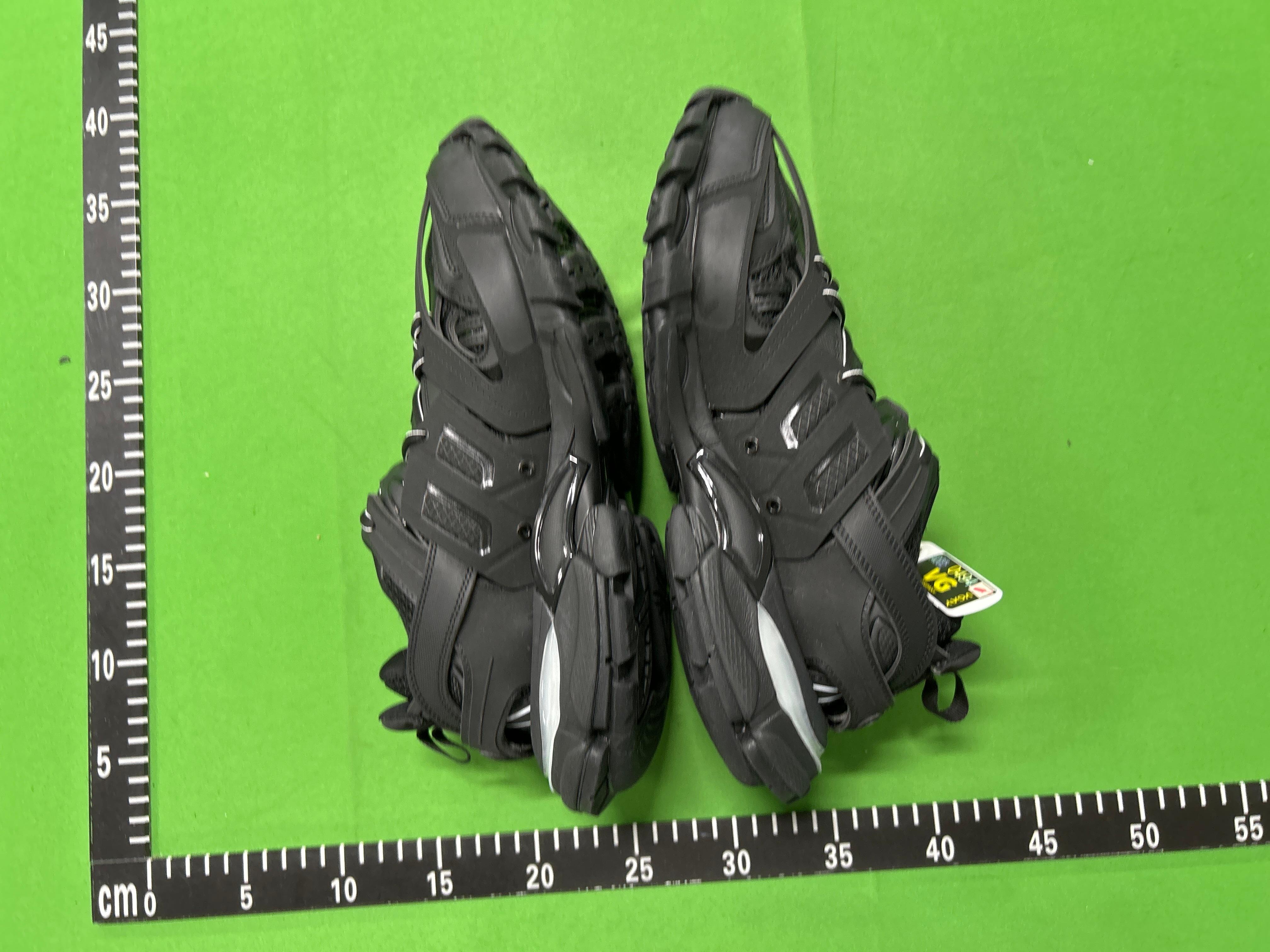 Foto QC 6 de Balenciaga Track LED Sneakers Black