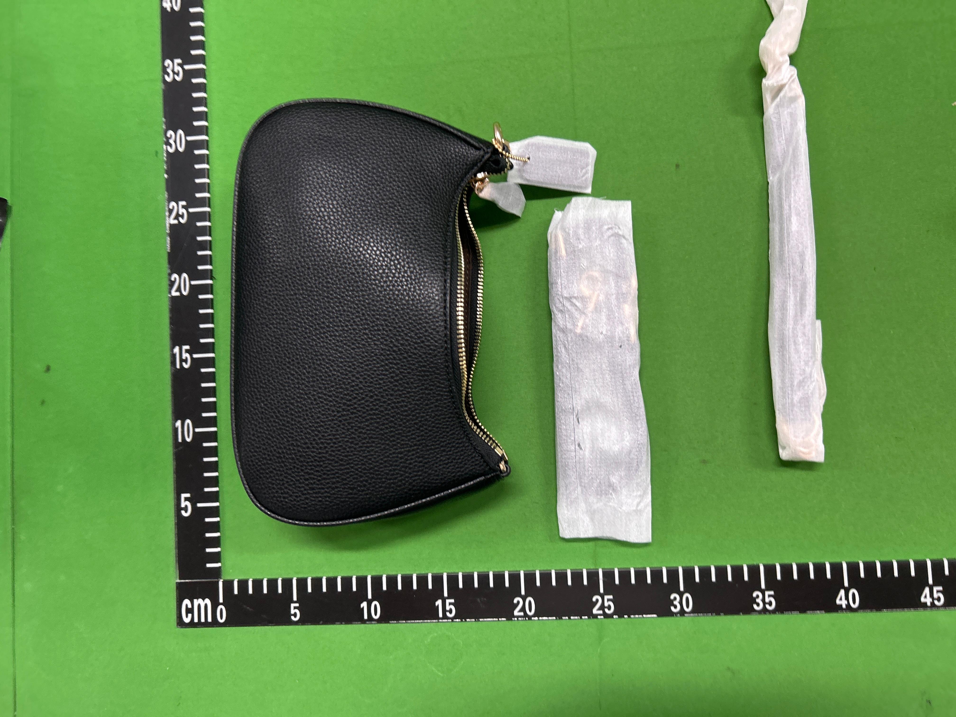 Foto QC 2 de Coach Teri 25 Signature Canvas Khaki