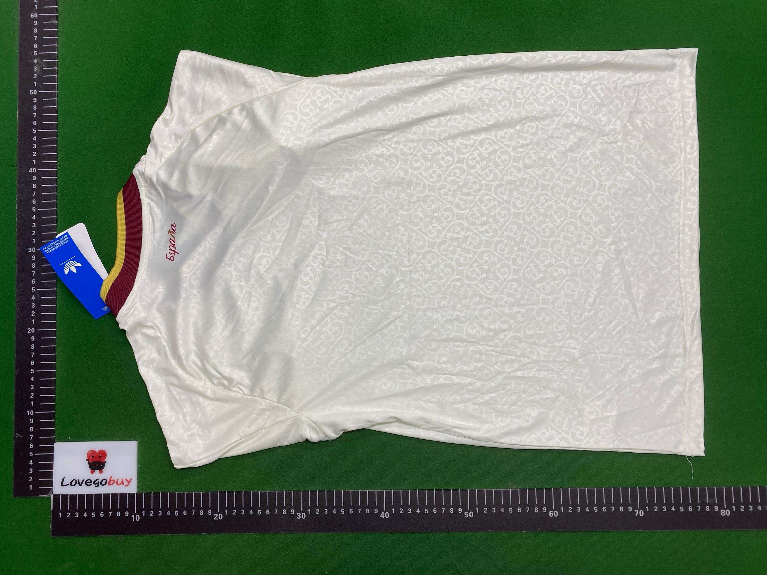 Foto QC 3 de Comma Football x adidas x Spain 2026 Champions Jersey Maroon