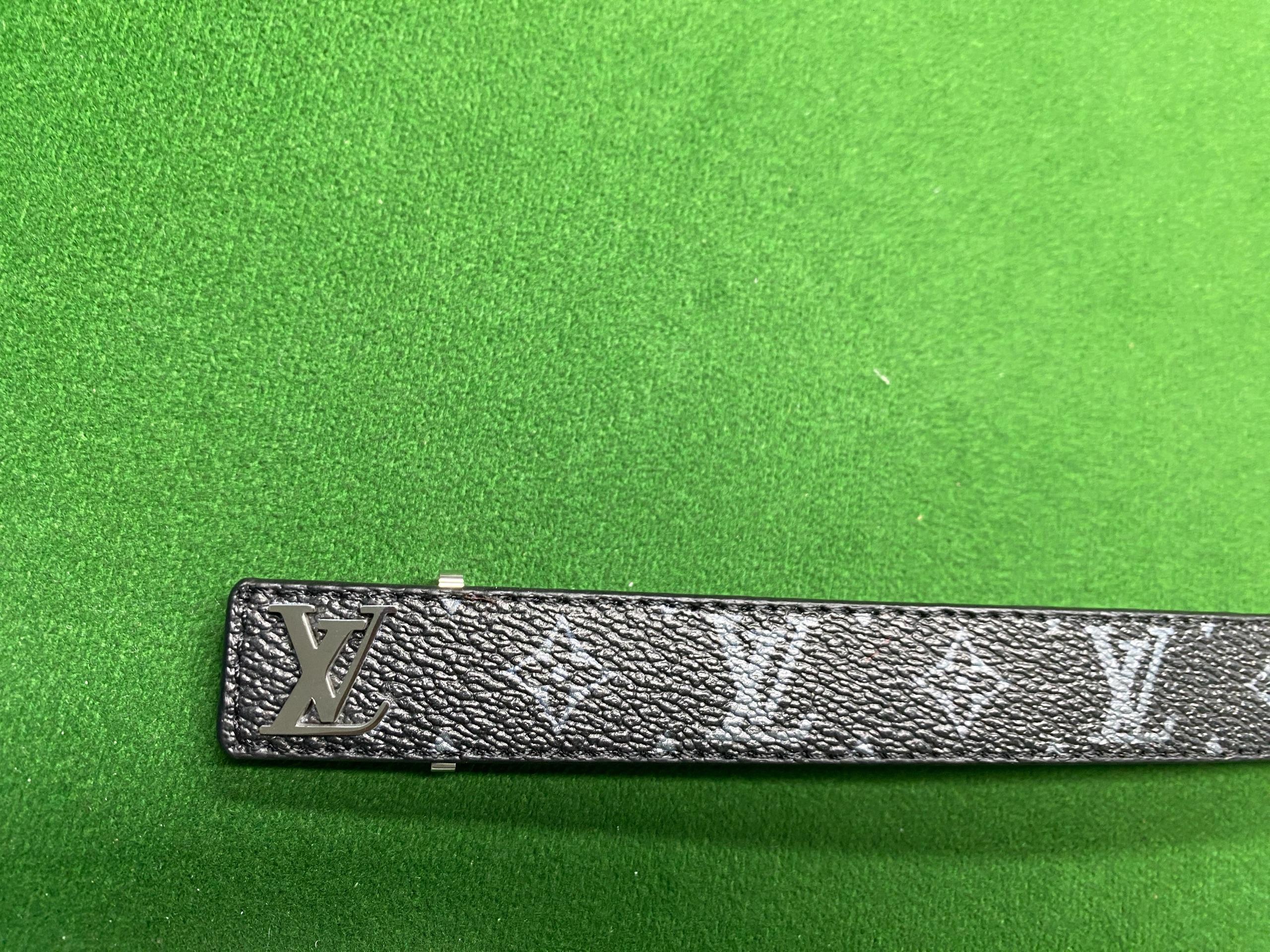Foto QC 3 de Louis Vuitton Leather Bracelet Black