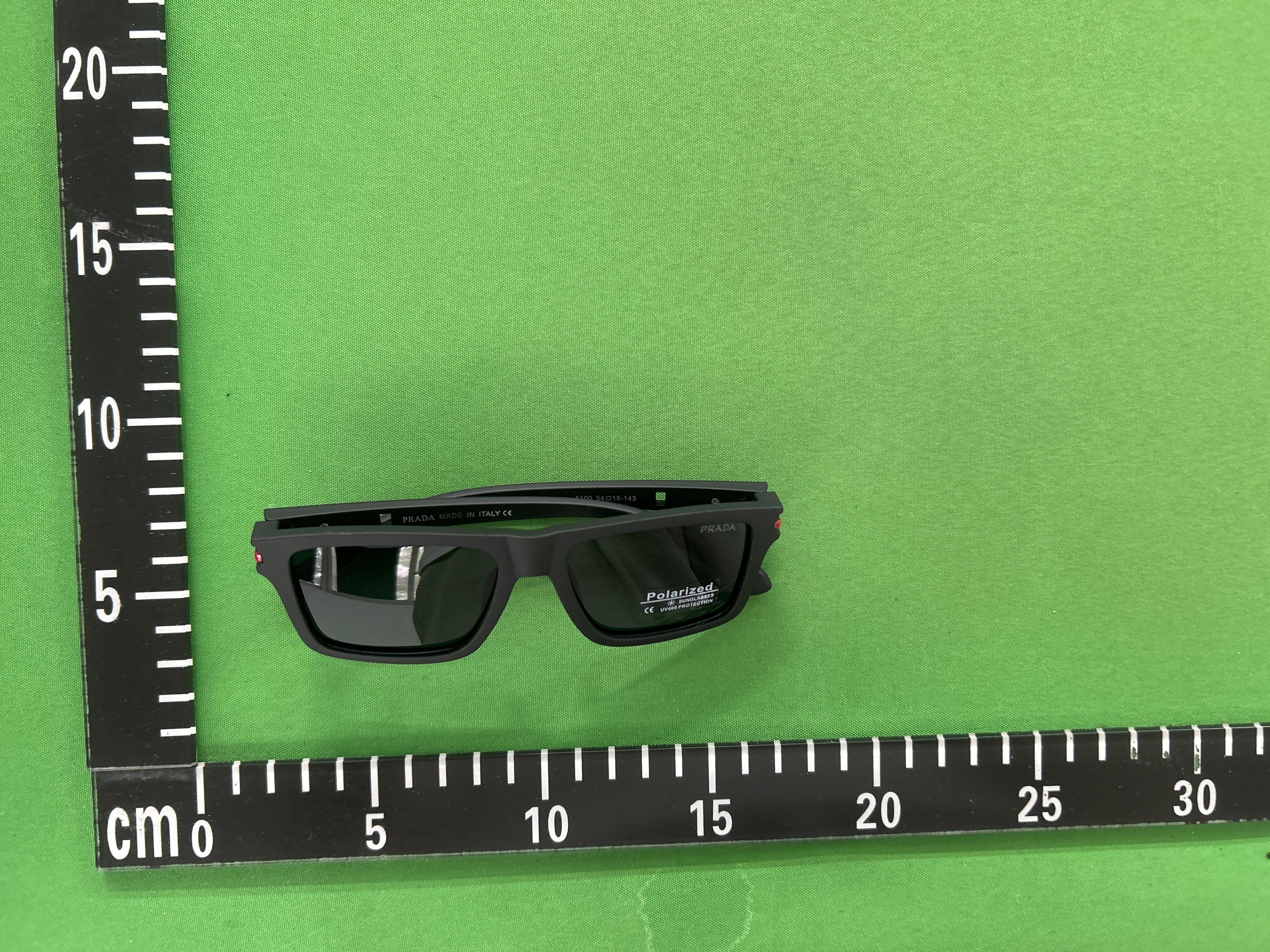 Foto QC 8 de Prada Linea Rossa Square-Frame Nylon Sunglasses Matte Black Black (5100)