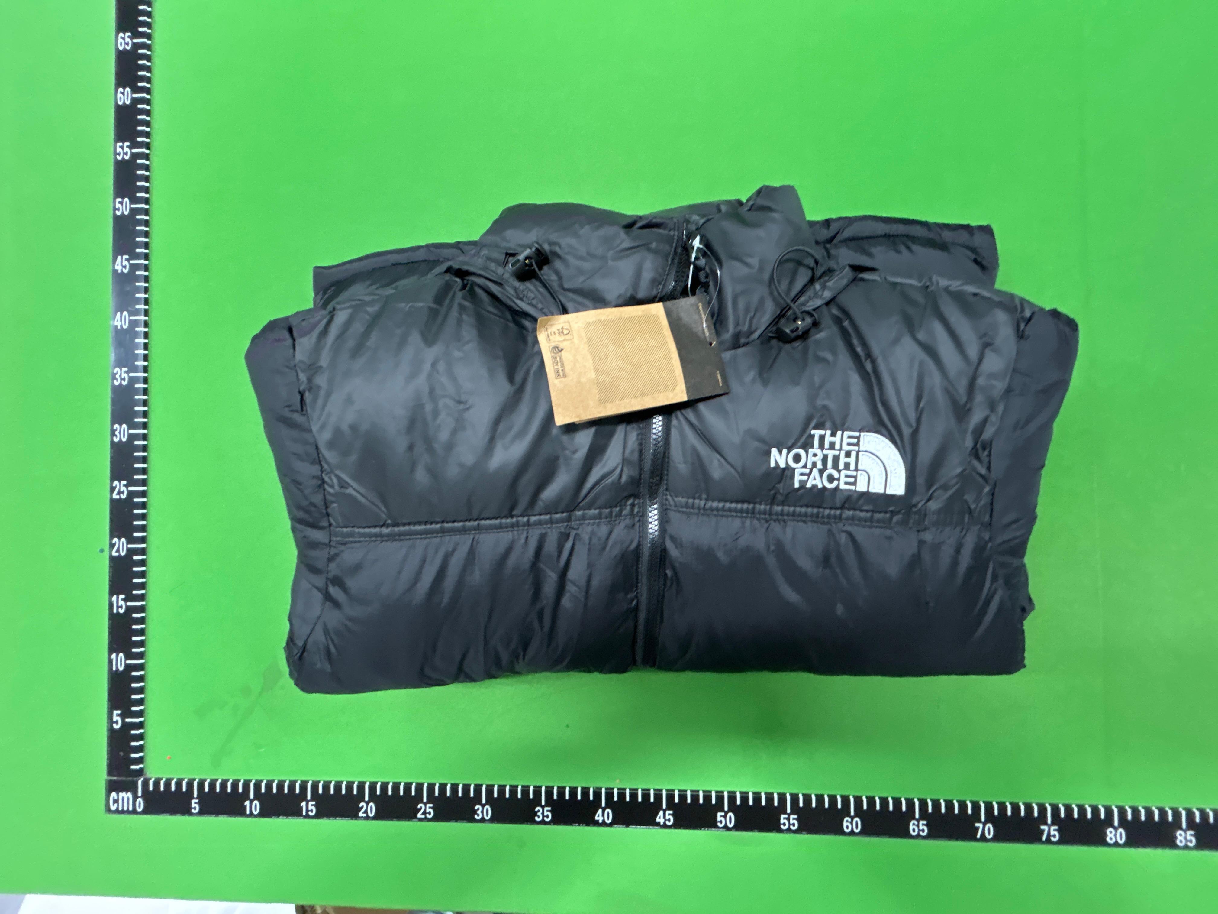 Foto QC 2 de The North Face Puffer Jacket Hooded 700-Fill Down Grey Black