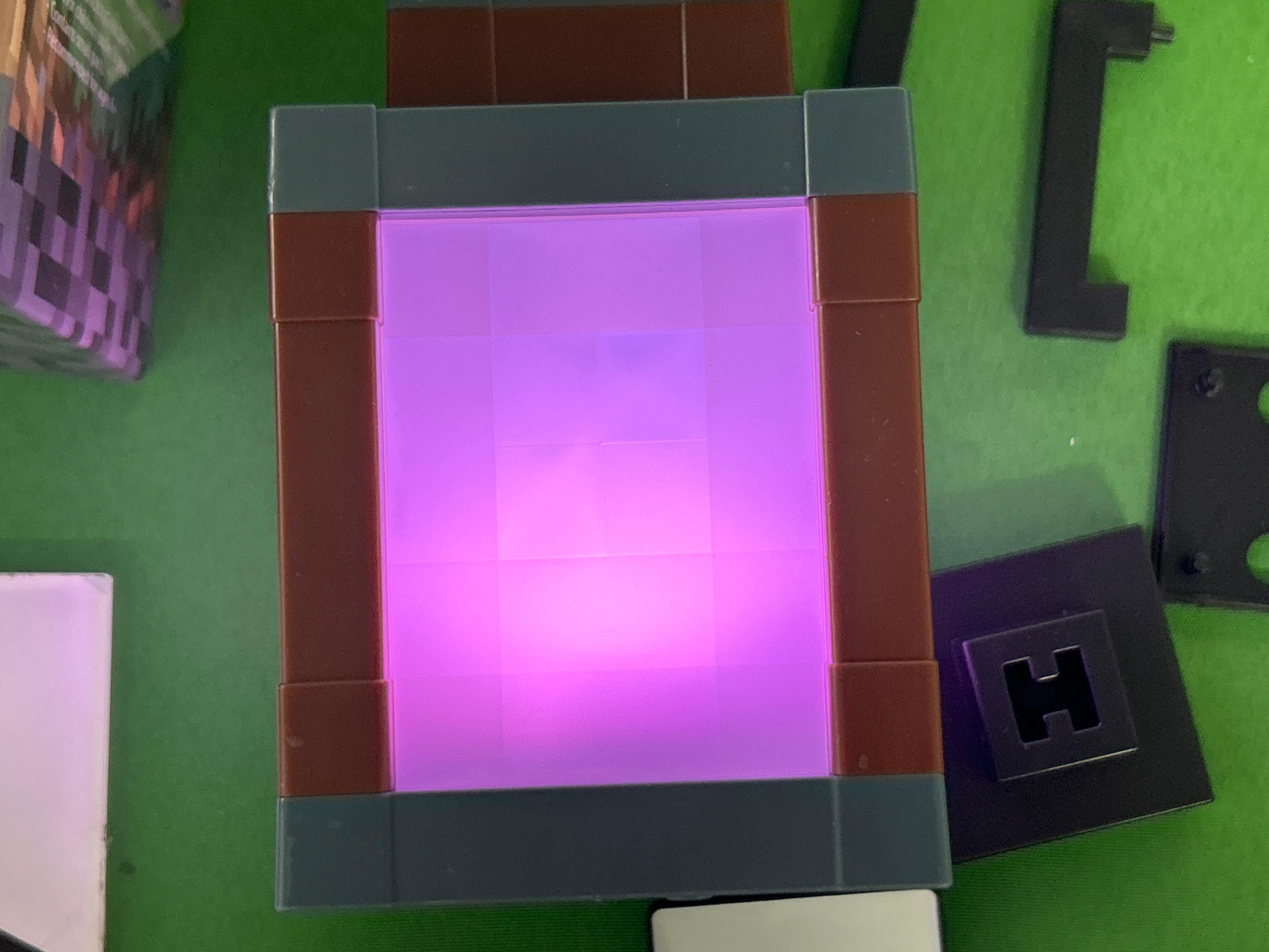 Foto QC 8 de Minecraft Minecraft Click and Switch Sword and Pickaxe Plastic Toy
