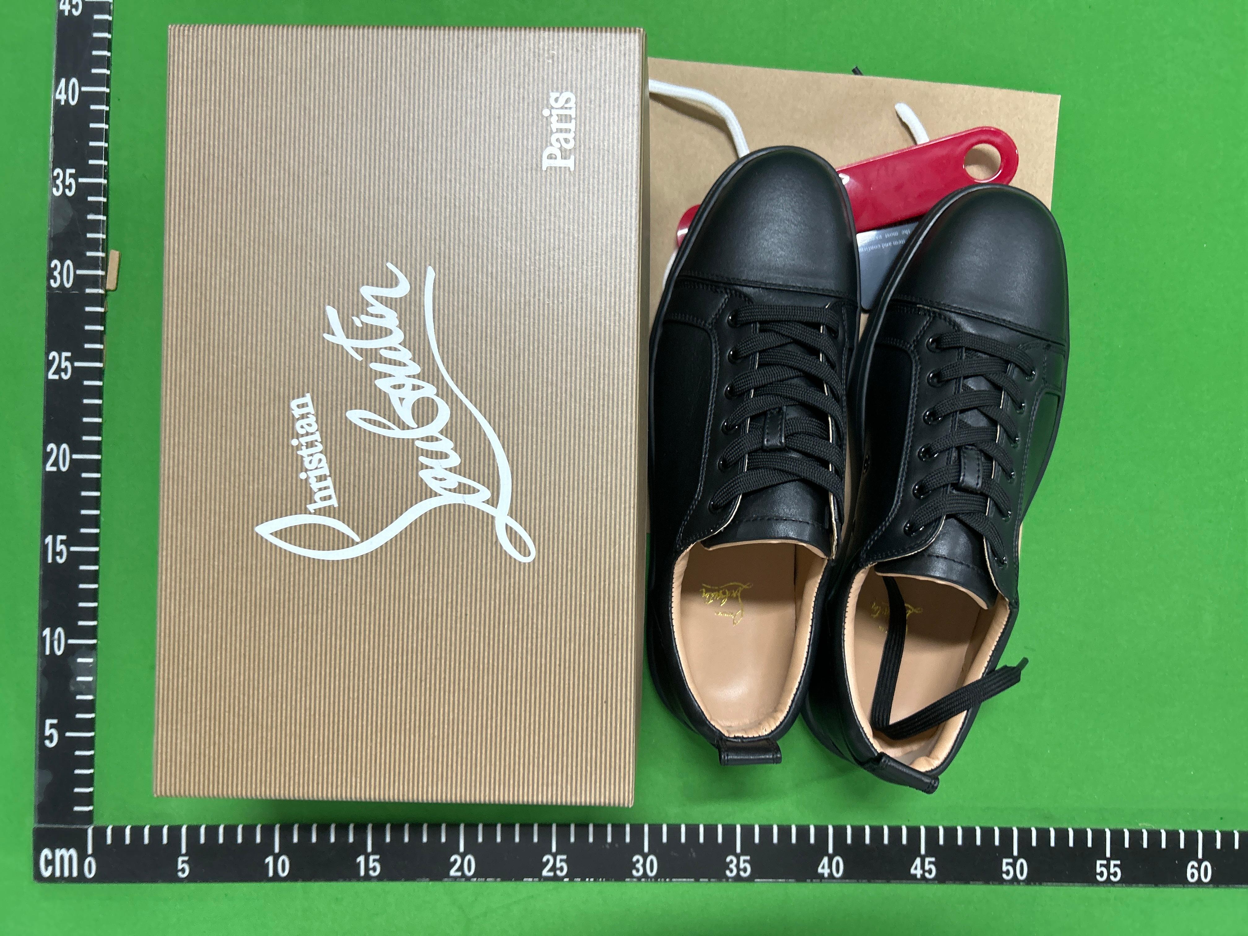 Foto QC 2 de Christian Louboutin Fun Louis Junior Low Marine Suede 1220230 BL4G