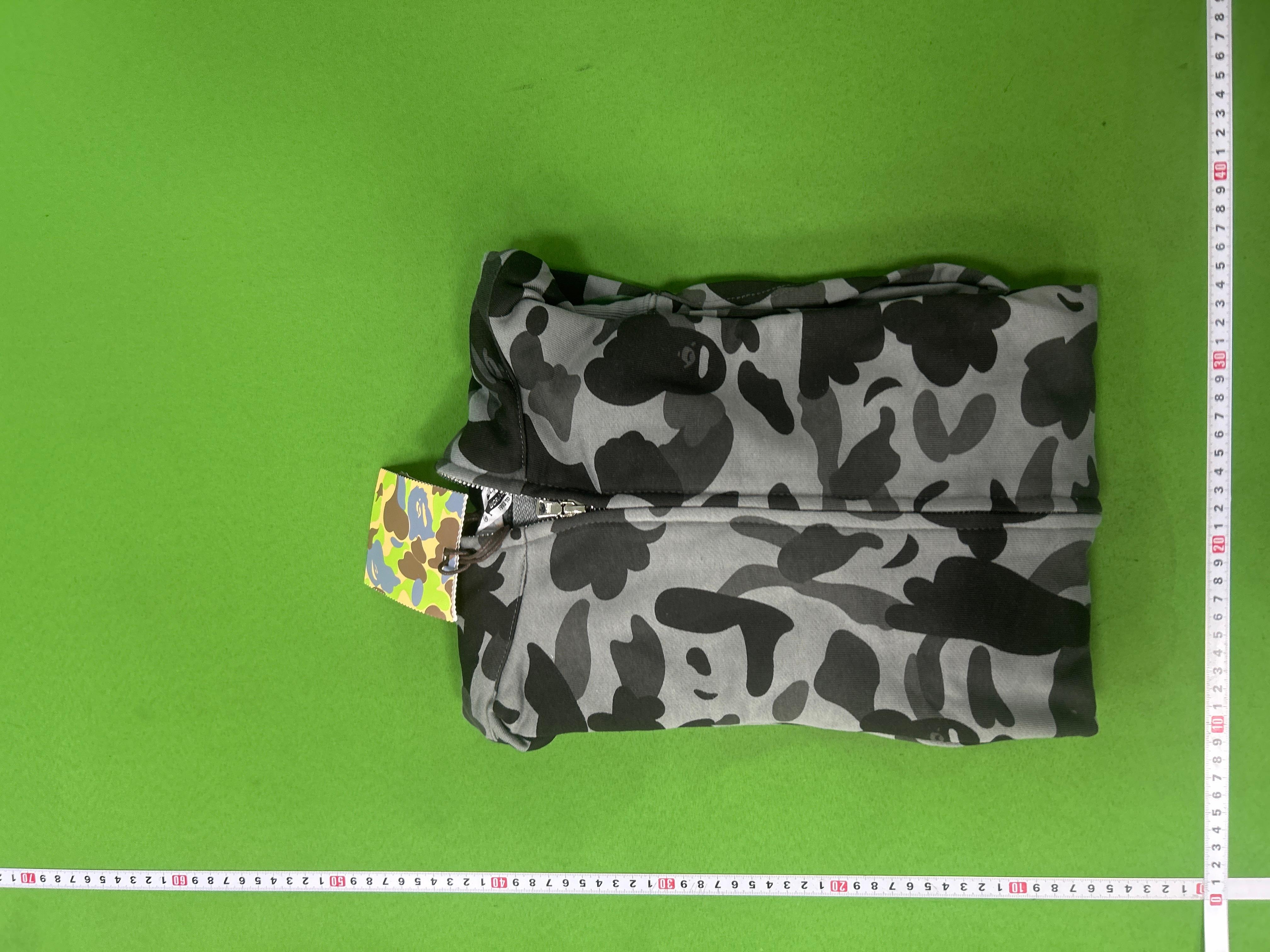 Foto QC 1 de Bape Shark Zip Sweater Camouflage Pink