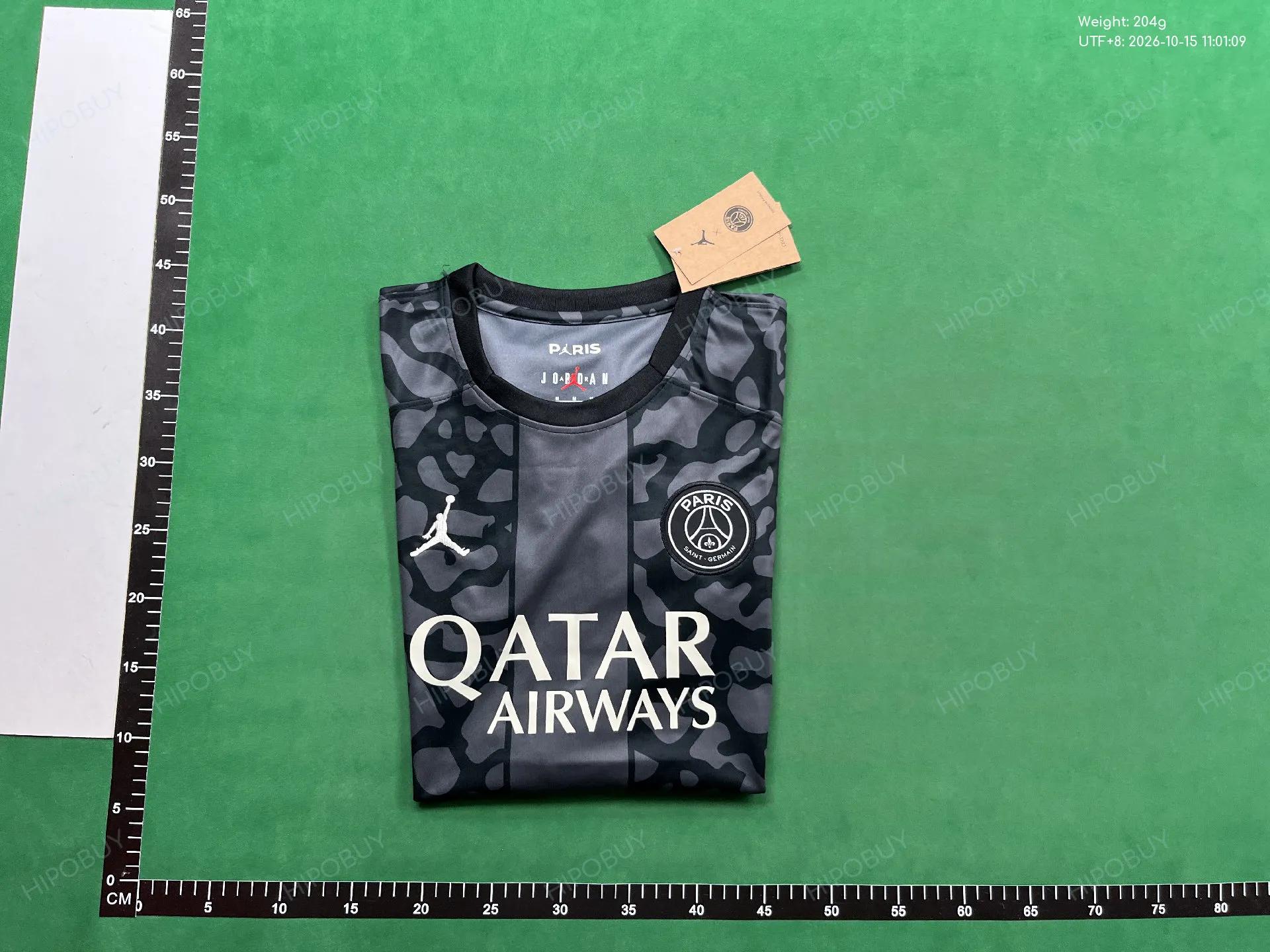 Foto QC 4 de Jordan x Paris Saint-Germain 2018/19 Elephant Print Pre-Match Jersey Black