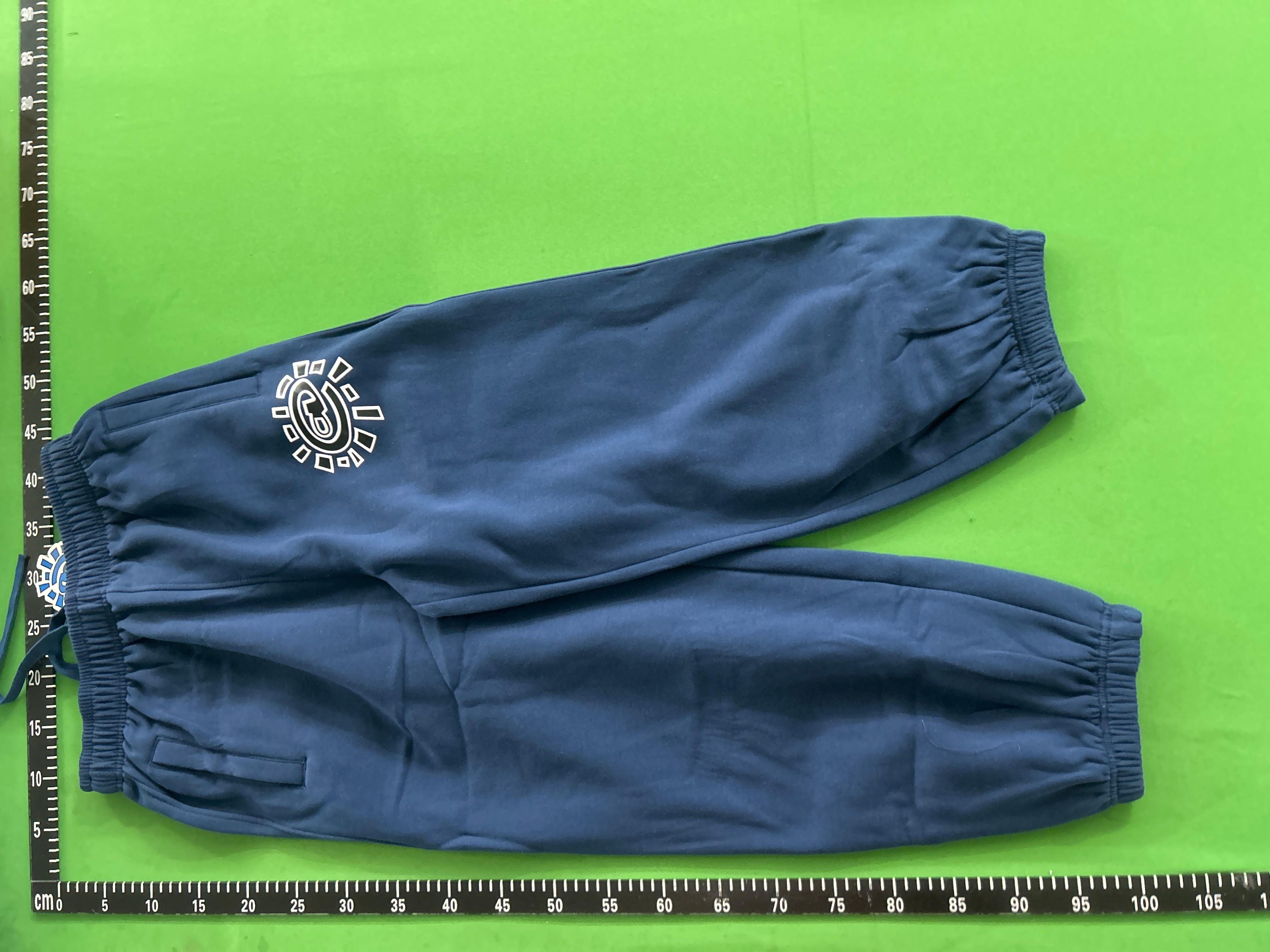 Foto QC 2 de ADWYSD Sun Logo Set 2-Piece Grey