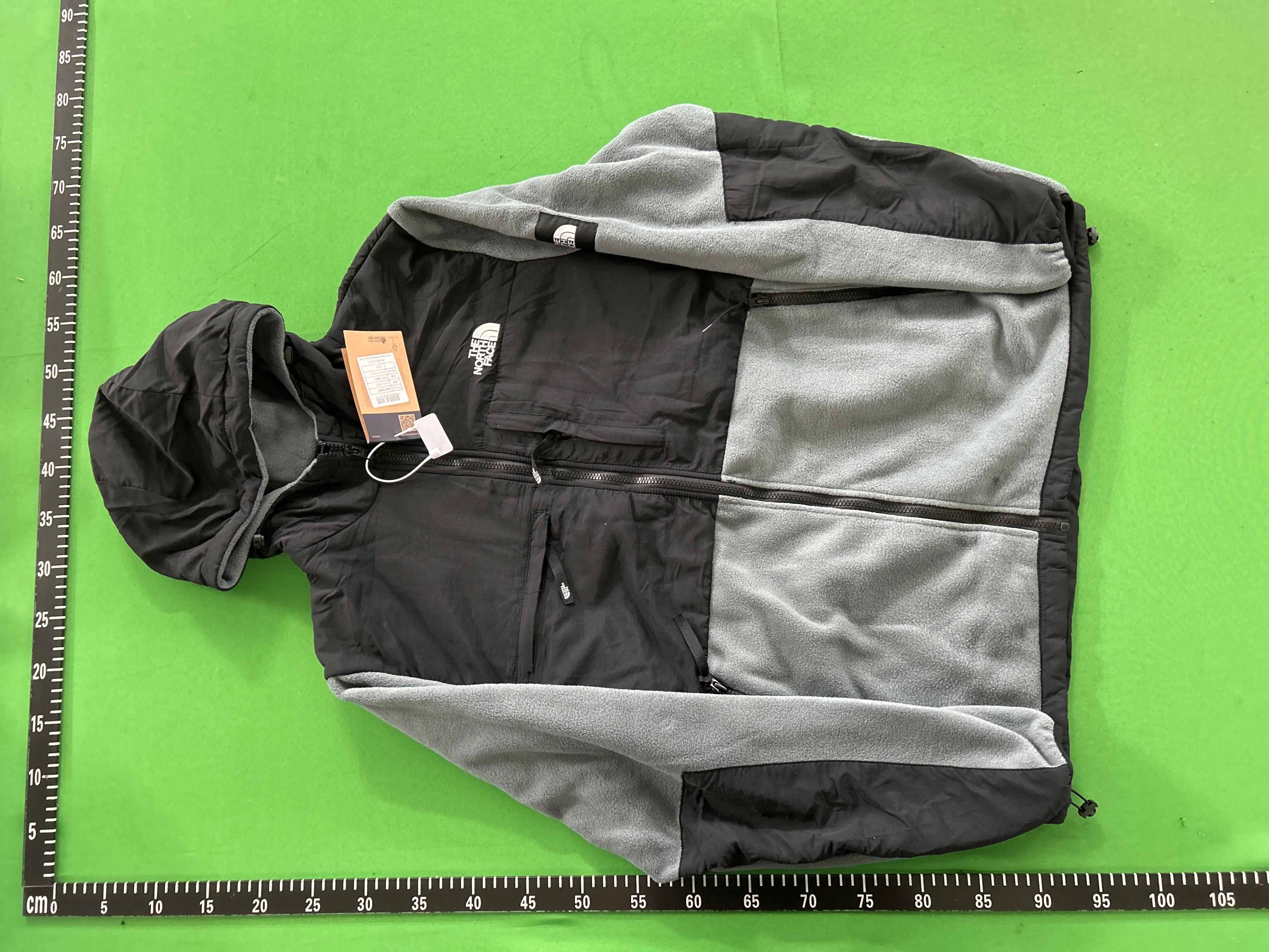 Foto QC 7 de The North Face Fleece Hooded Jacket Black