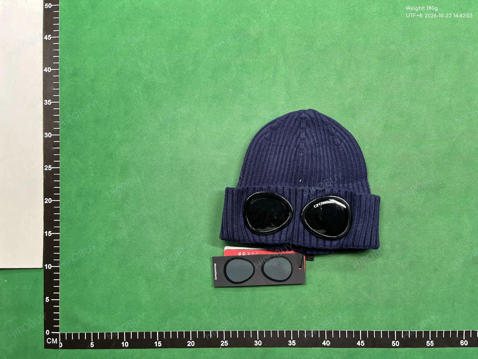 Foto QC 5 de C.P. Company Goggle Beanie Black