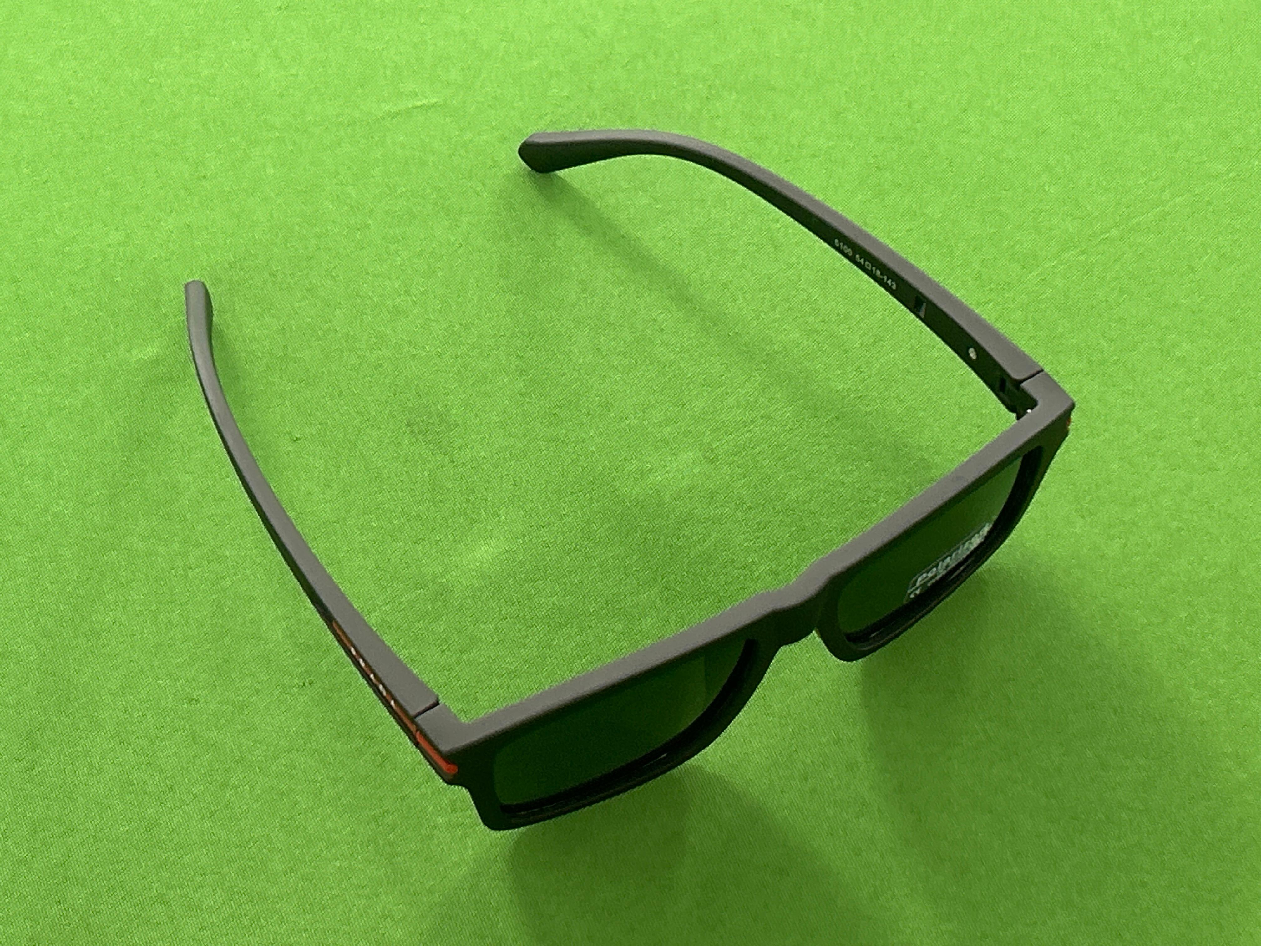 Foto QC 7 de Prada Linea Rossa Square-Frame Nylon Sunglasses Matte Black Black (5100)