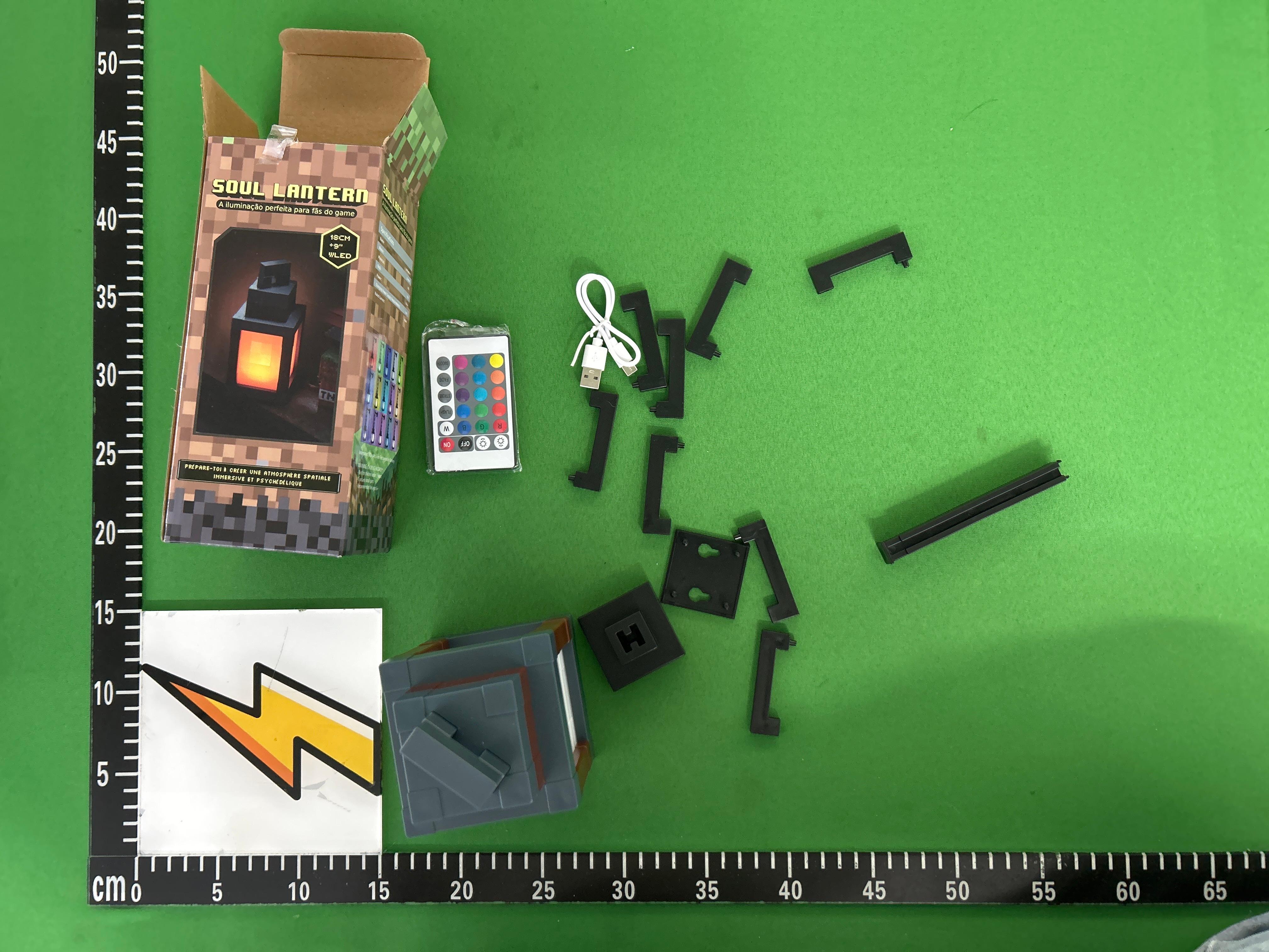 Foto QC 7 de Minecraft Minecraft Click and Switch Sword and Pickaxe Plastic Toy