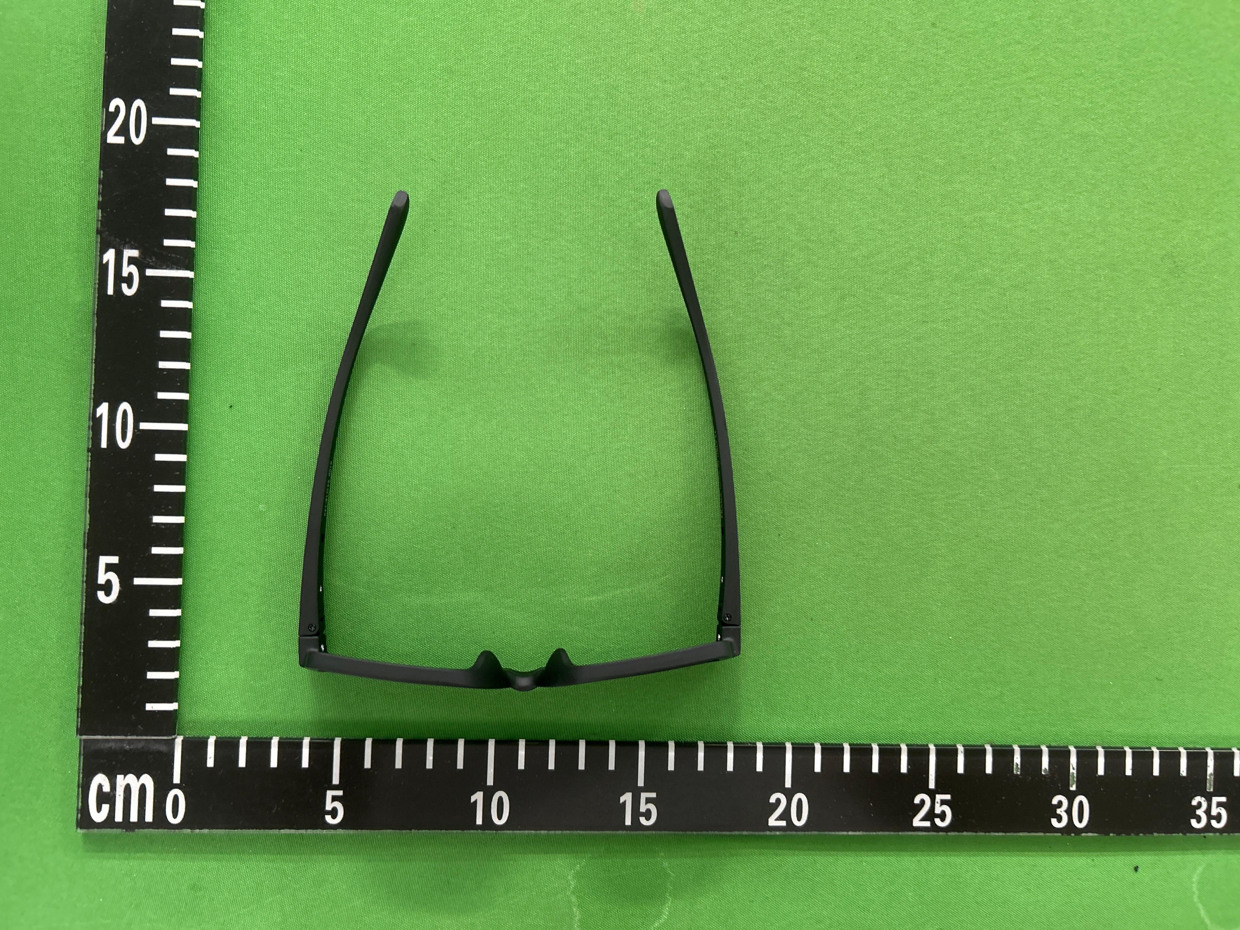 Foto QC 6 de Prada Linea Rossa Square-Frame Nylon Sunglasses Matte Black Black (5100)