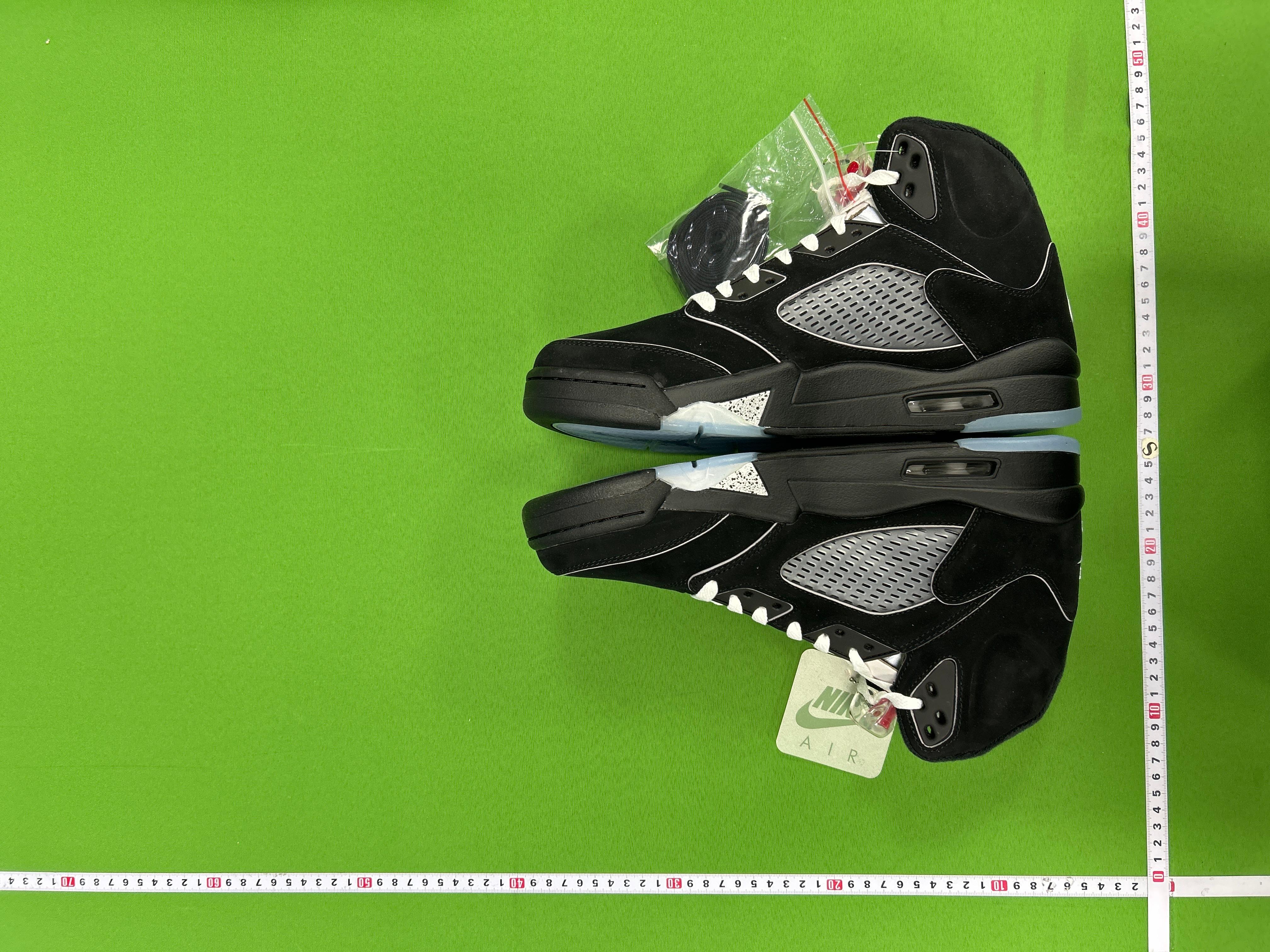 Foto QC 3 de Jordan 5 Retro OG Black Metallic Reimagined HF3975-001