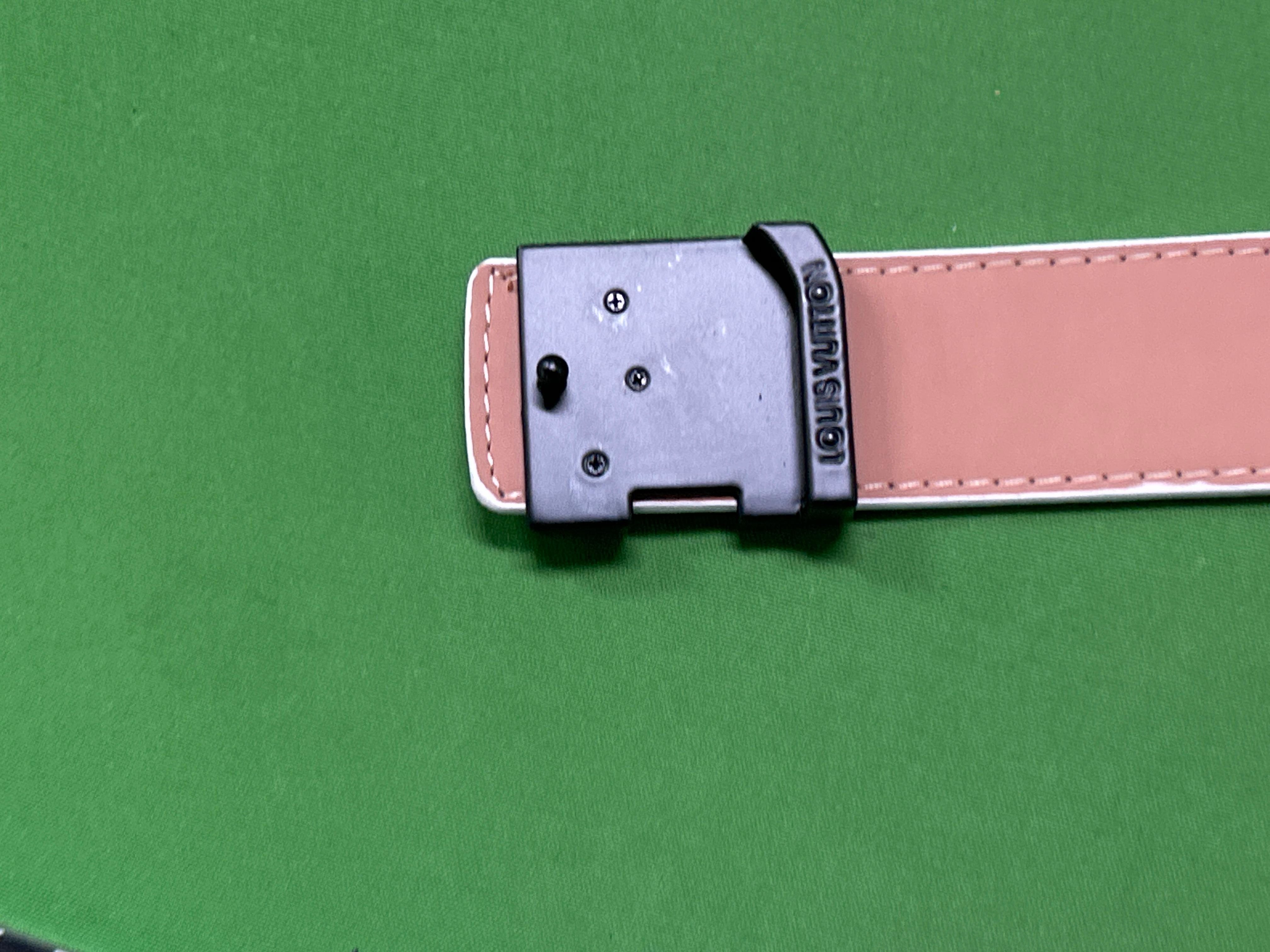 Foto QC 8 de Louis Vuitton LV Initiales Belt Watercolor