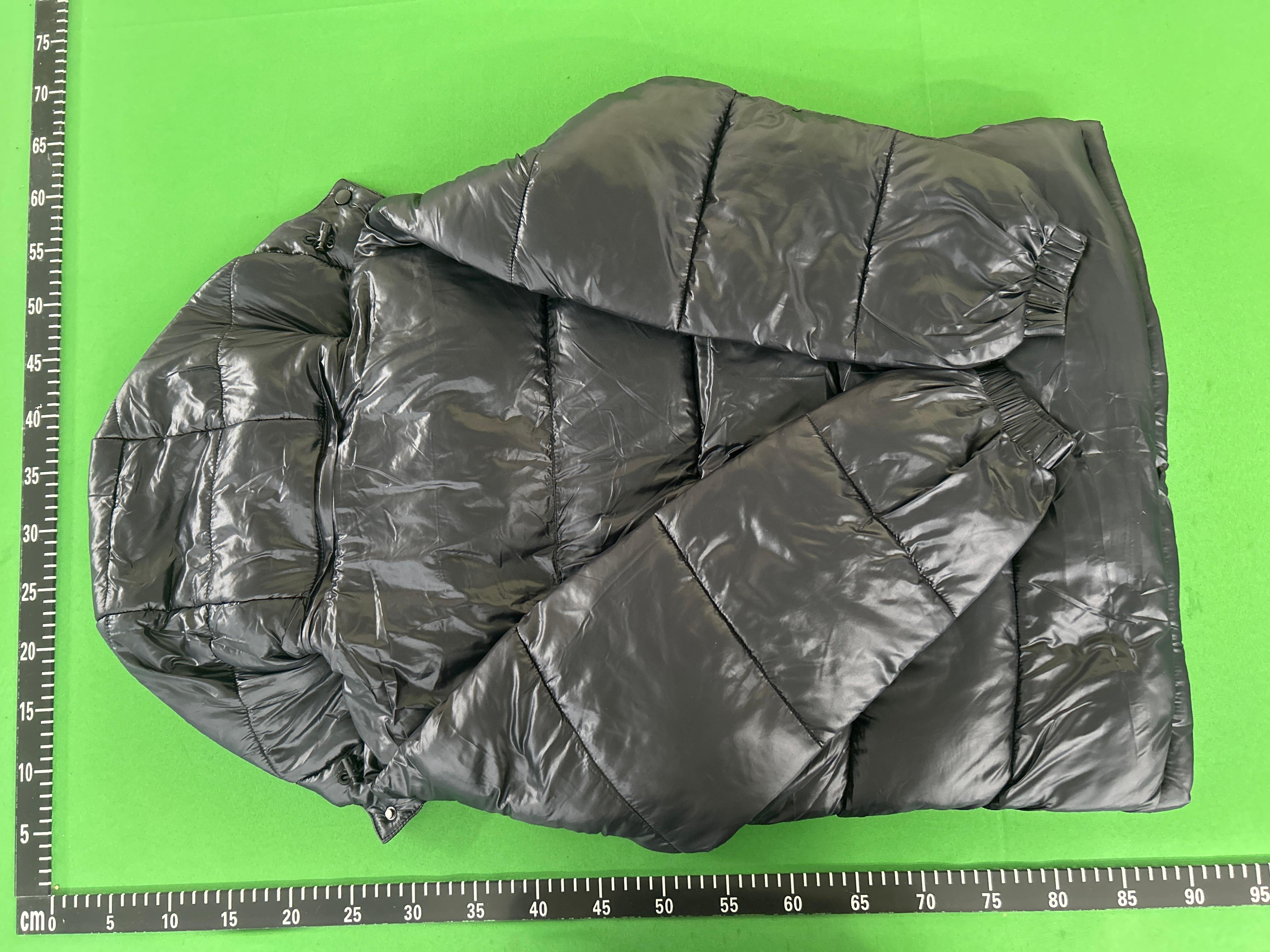 Foto QC 7 de Moncler Montcla Puffer Jacket Down Black