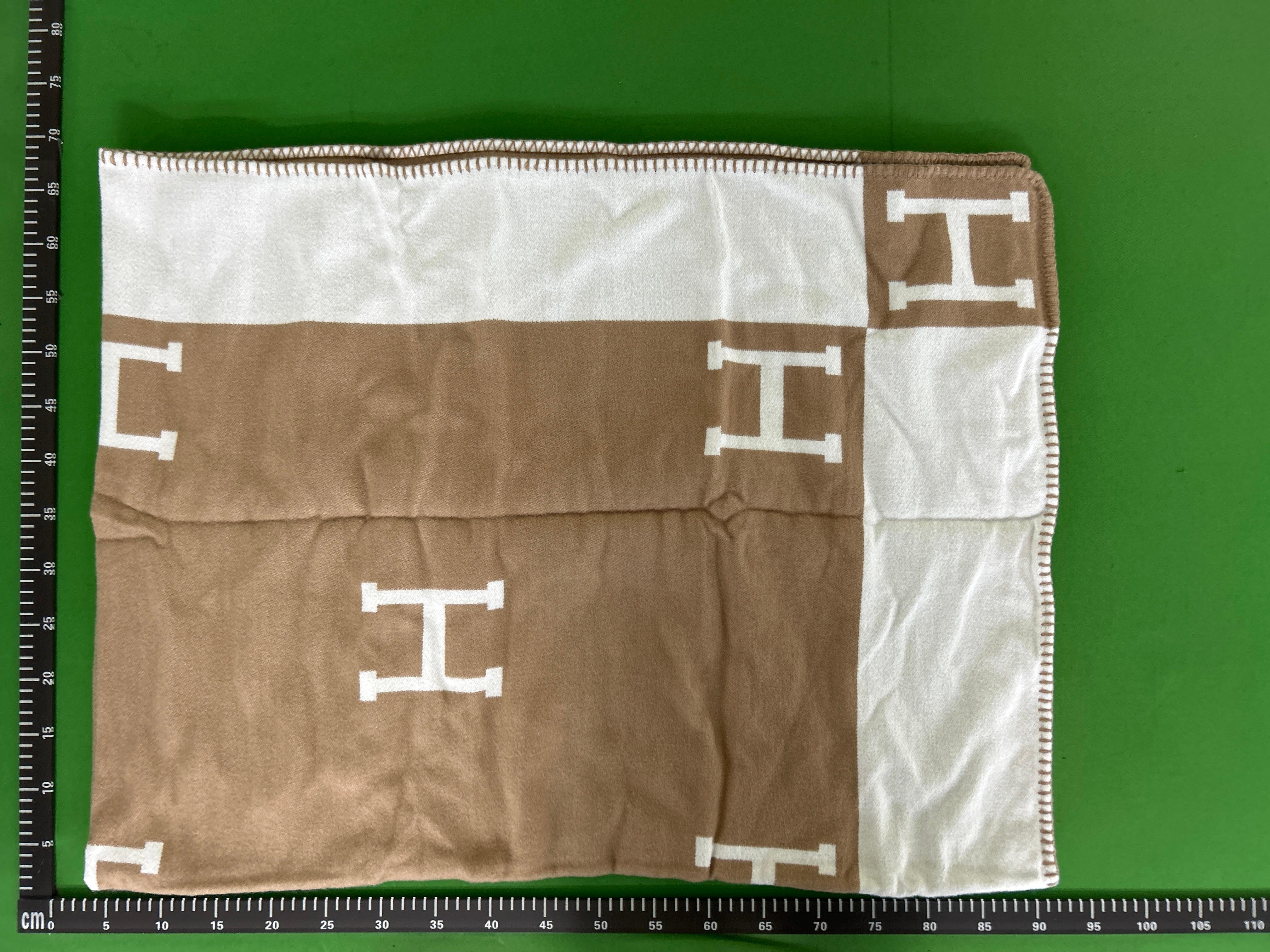 Foto QC 6 de Hermes H Blanket Grey