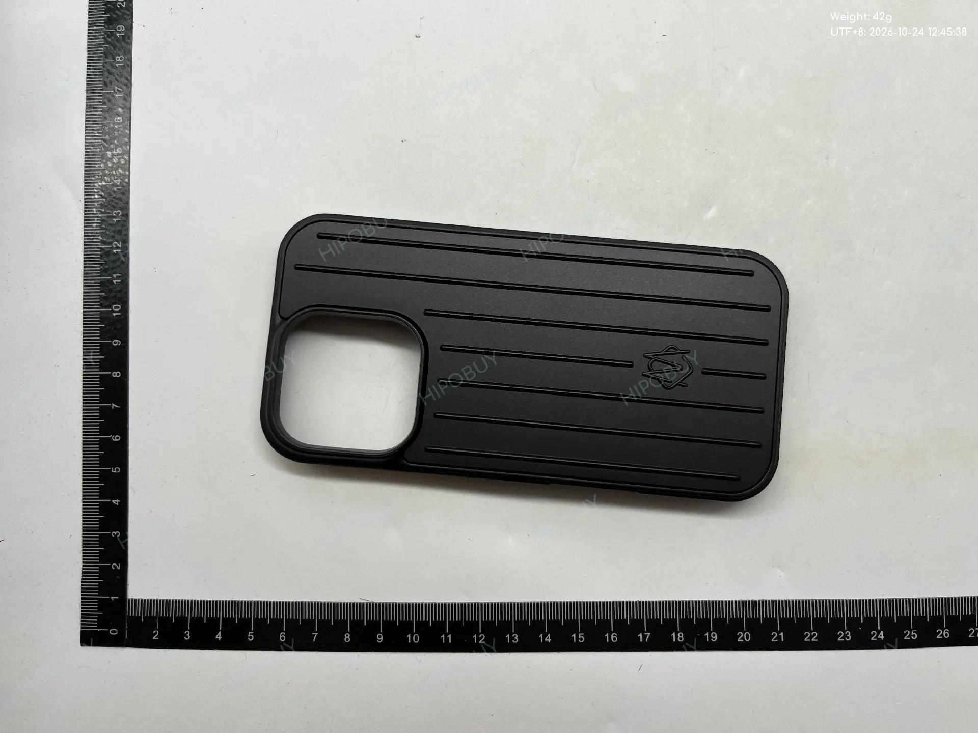 Foto QC 1 de Luggage Aluminum Case for iPhone 17 Pro Max Silver