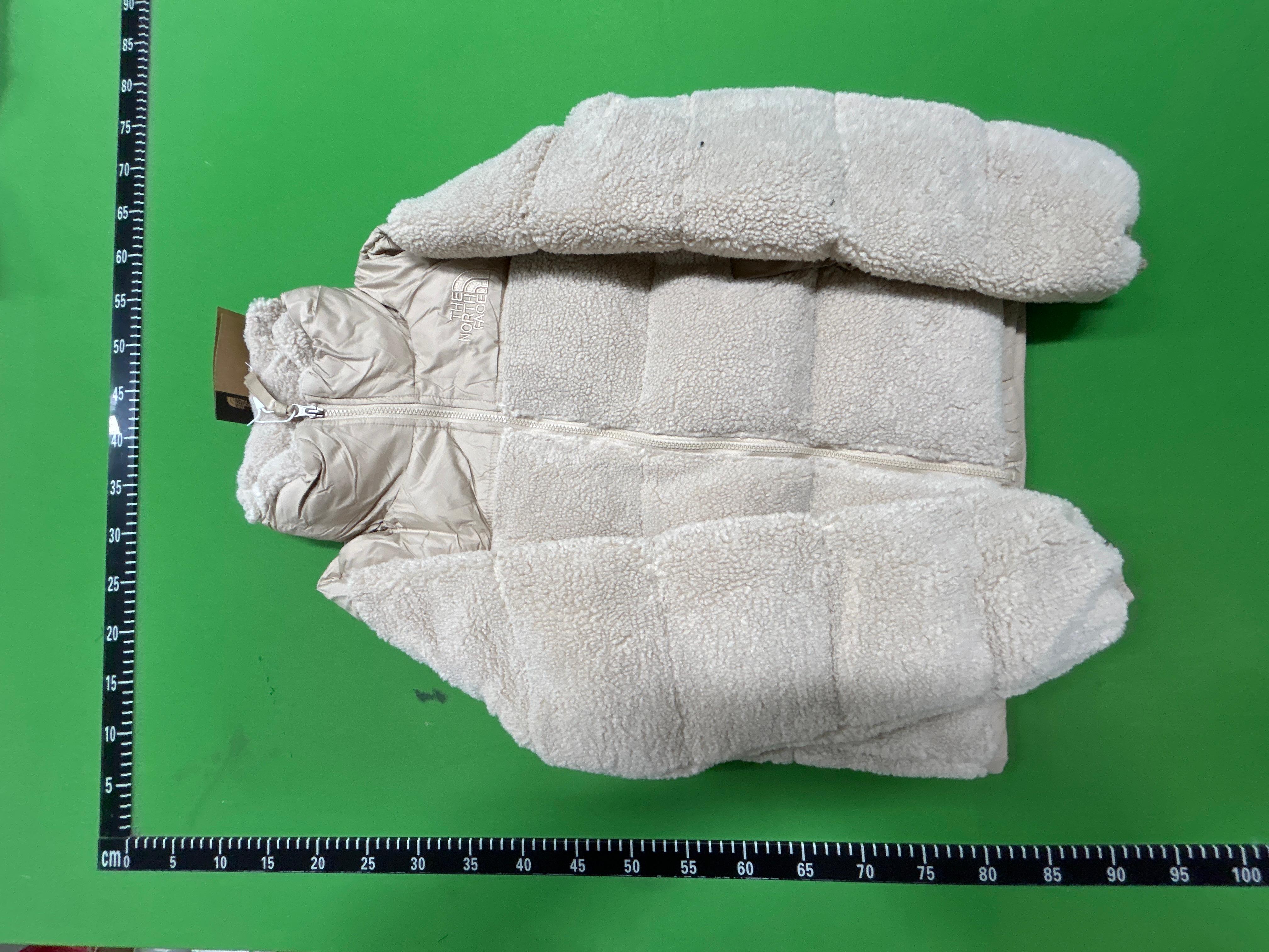 Foto QC 7 de The North Face Fleece Puffer Jacket Beige
