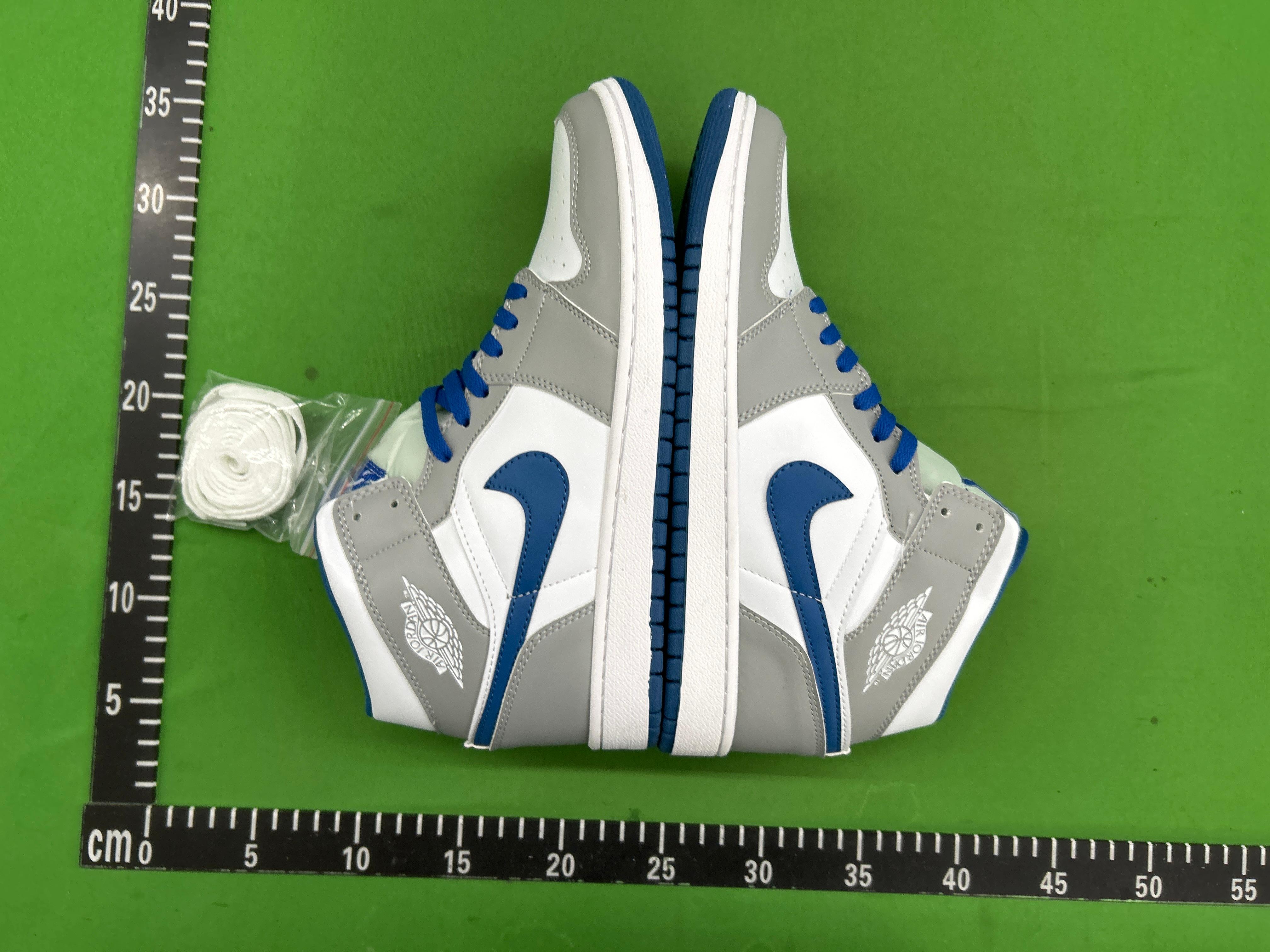 Foto QC 7 de Jordan 1 Mid Light Smoke Grey 554724-092