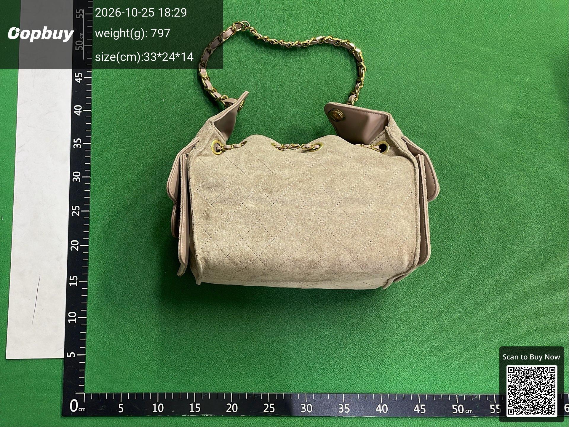 Foto QC 7 de Chanel Quilted Chain Bucket Bag Black Suede