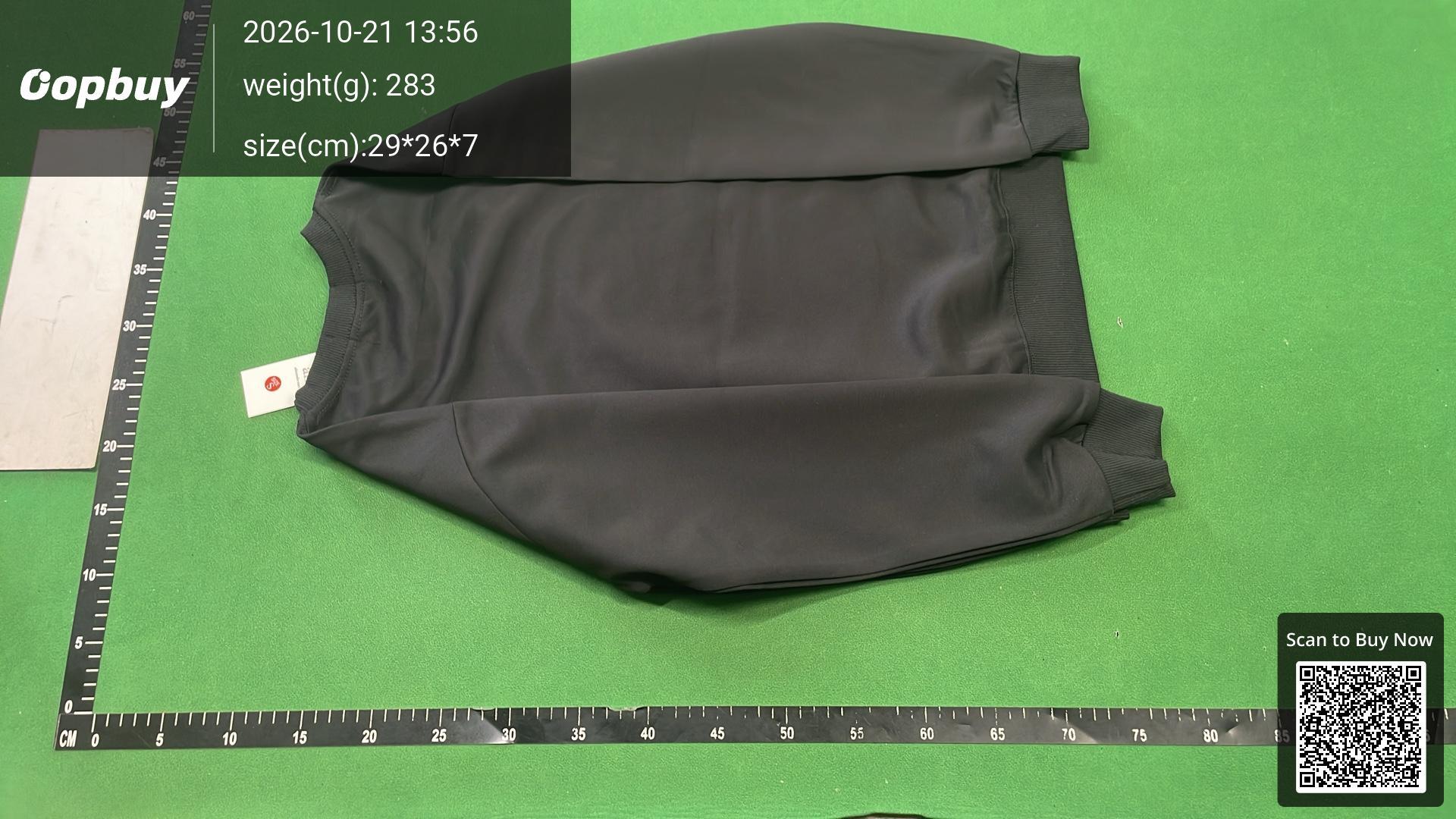 Foto QC 3 de Ami Paris Heart Logo Crewneck Sweater Black