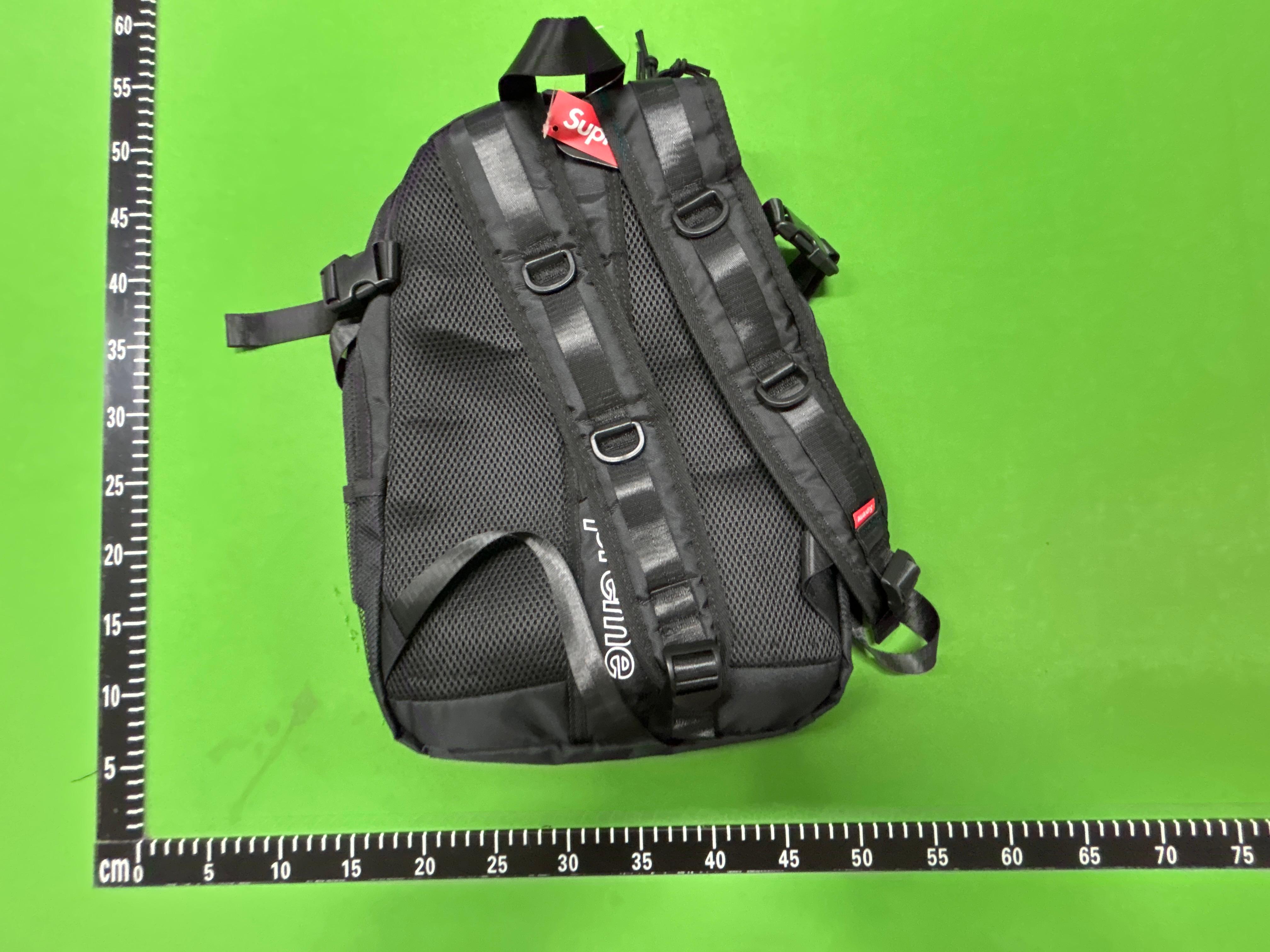 Foto QC 3 de Supreme Backpack (SS20) 25L Black