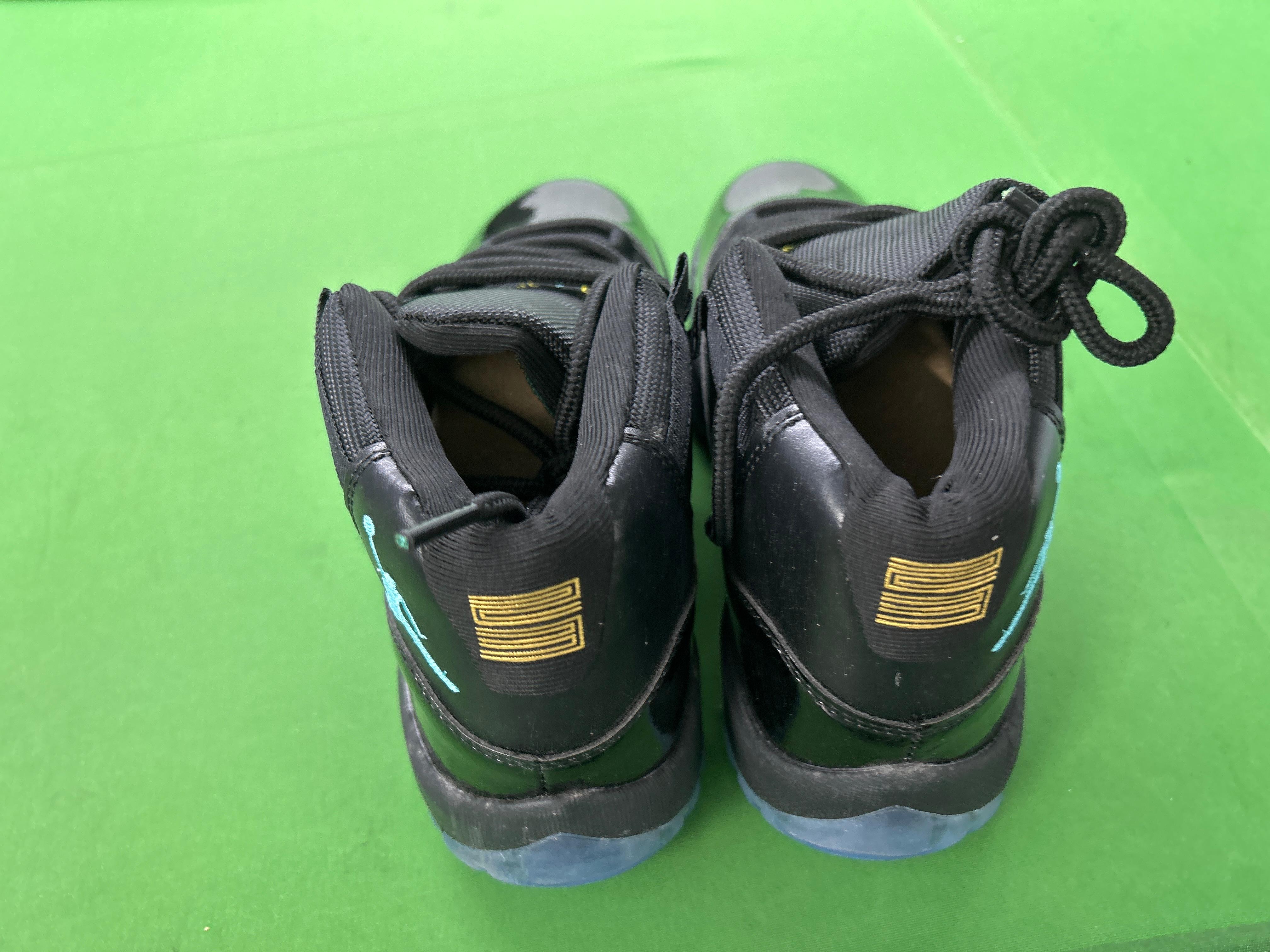Foto QC 8 de Jordan 11 Retro Cap and Gown 378037-005
