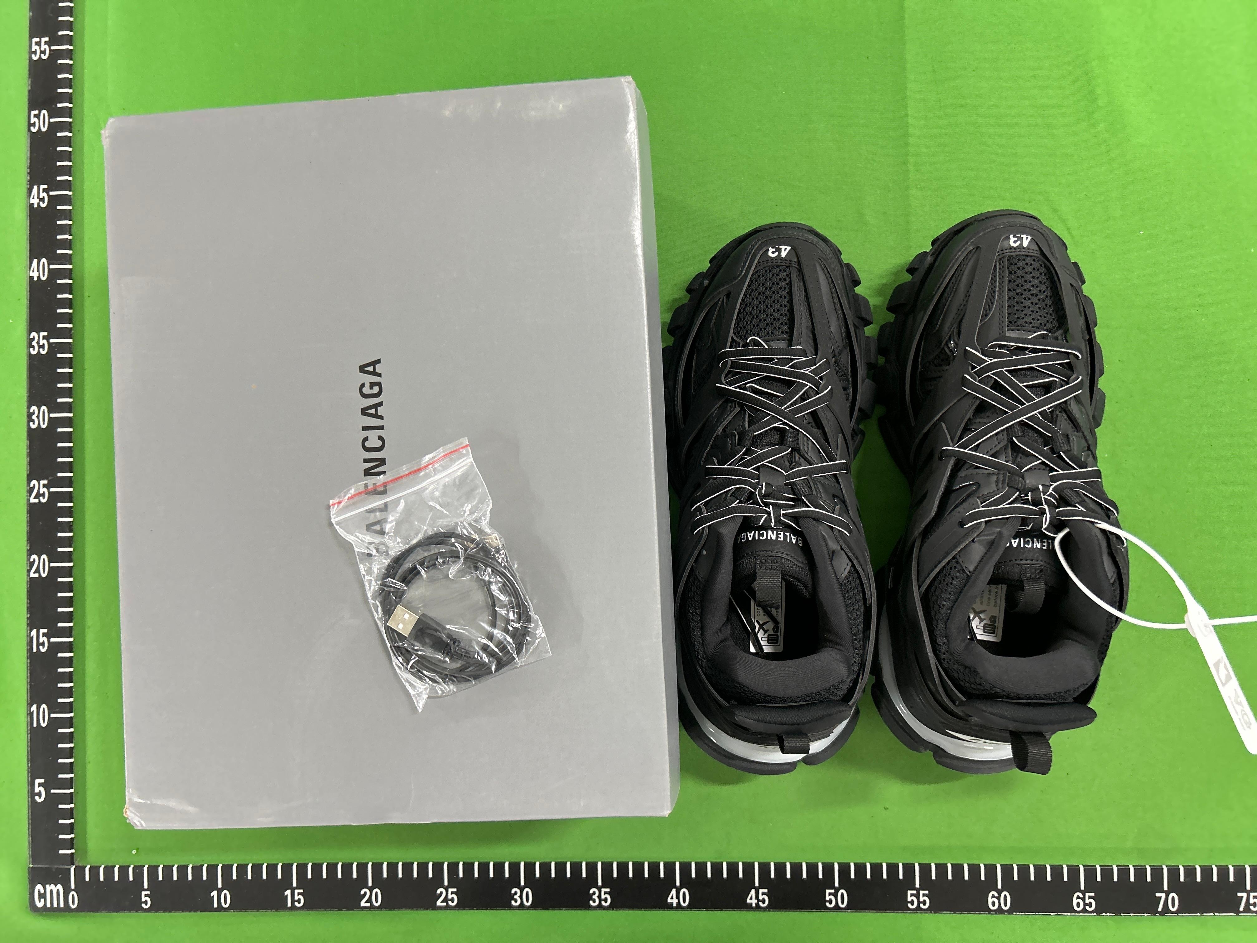 Foto QC 4 de Balenciaga Track Sneaker Black Orange Trail Laces 800592 WTRHK 1000
