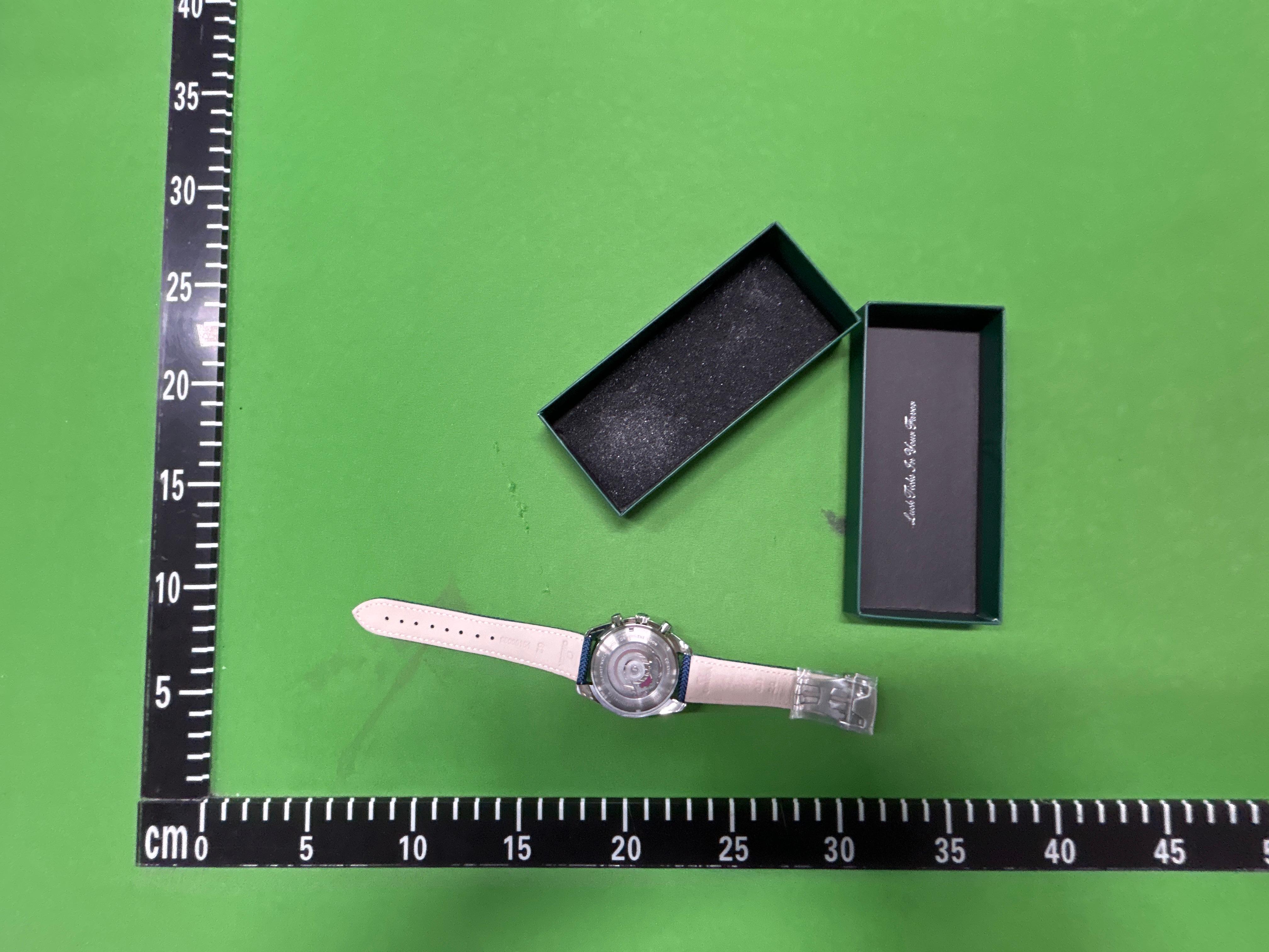 Foto QC 1 de Omega x Snoopy Speedmaster 50th Anniversary N1
