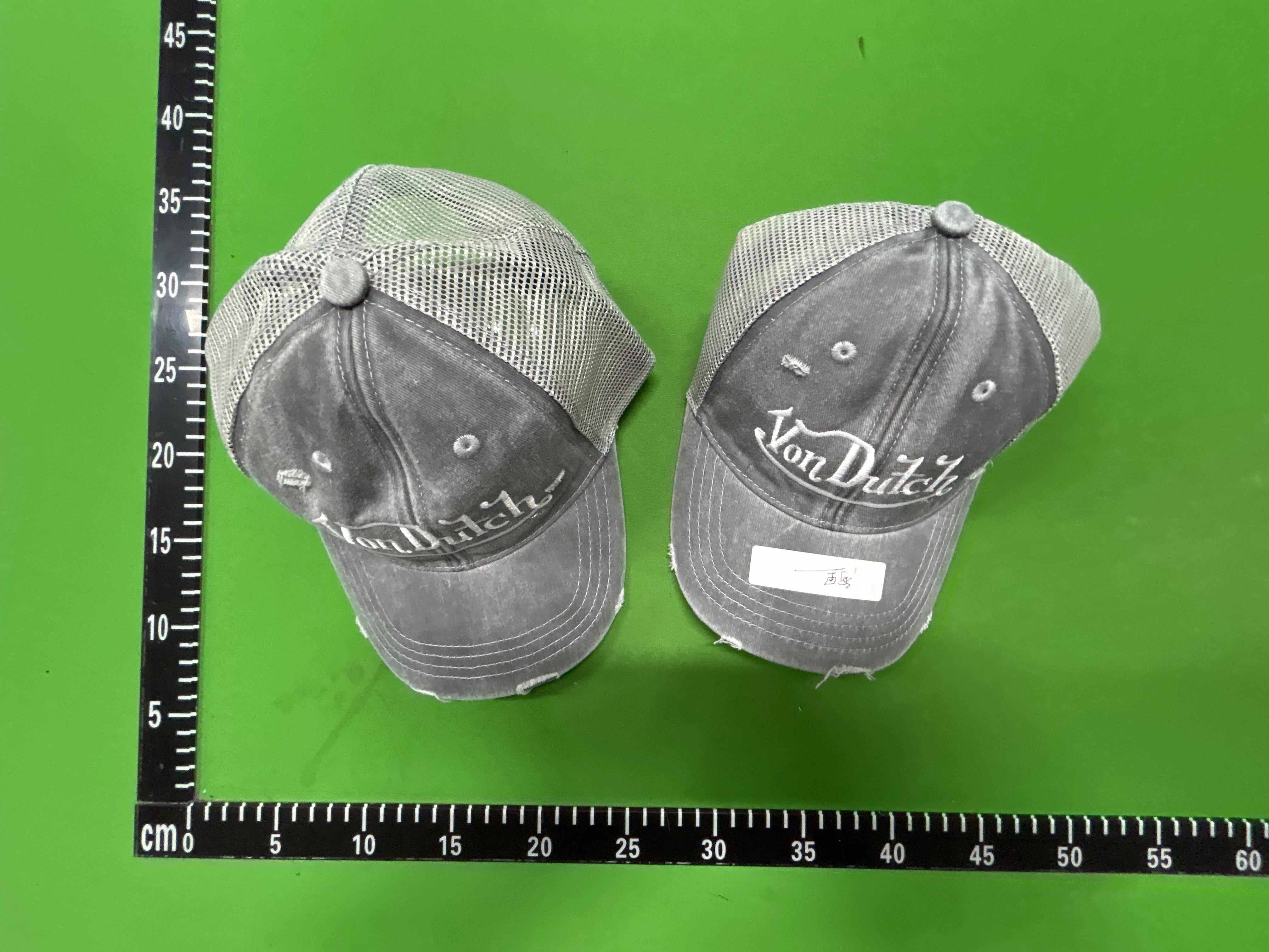 Foto QC 1 de Von Dutch Distressed Logo Trucker Cap Pink