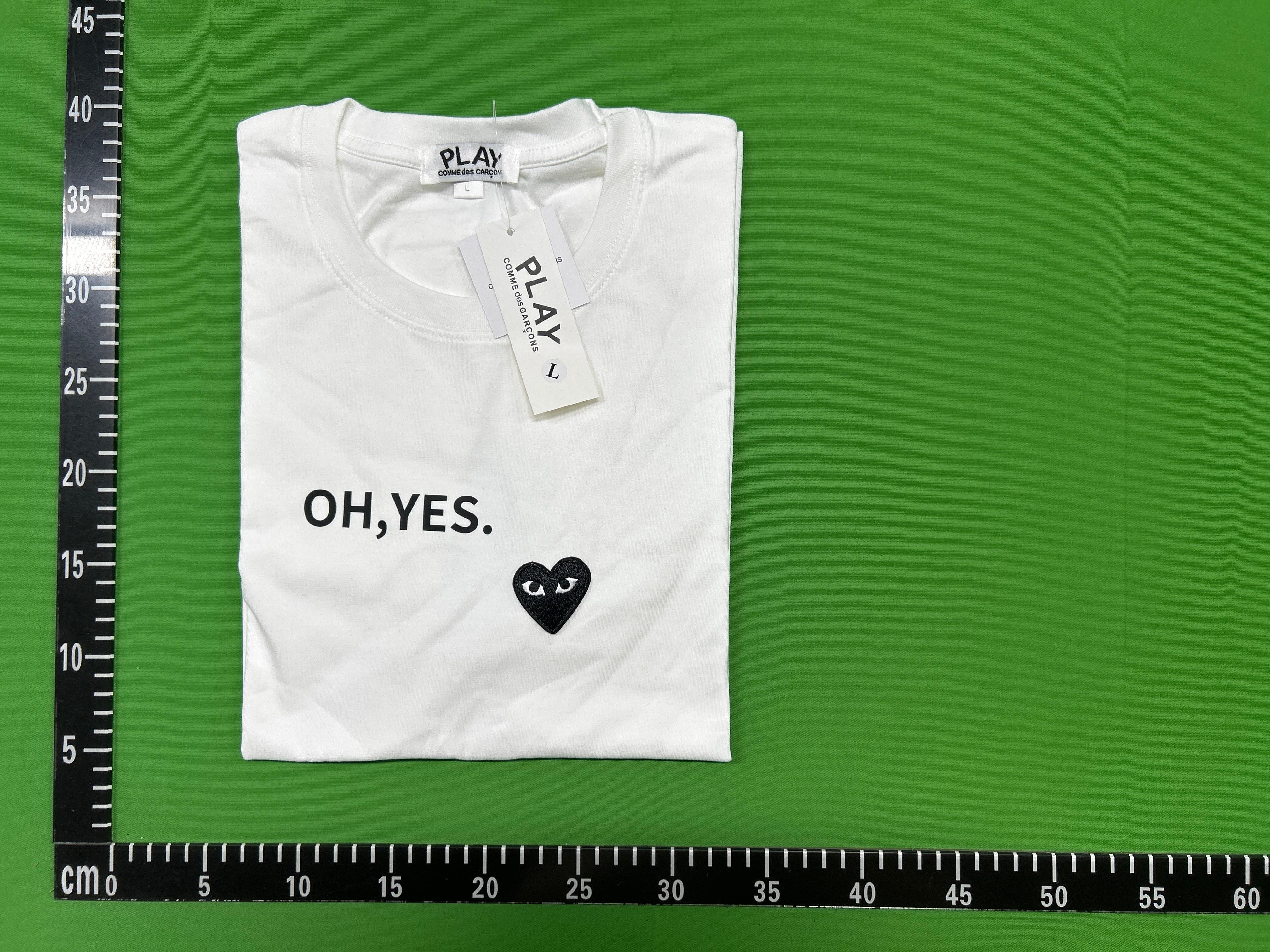 Foto QC 5 de Comme des Garçons PLAY T-shirt Heart Eyes Logo Black
