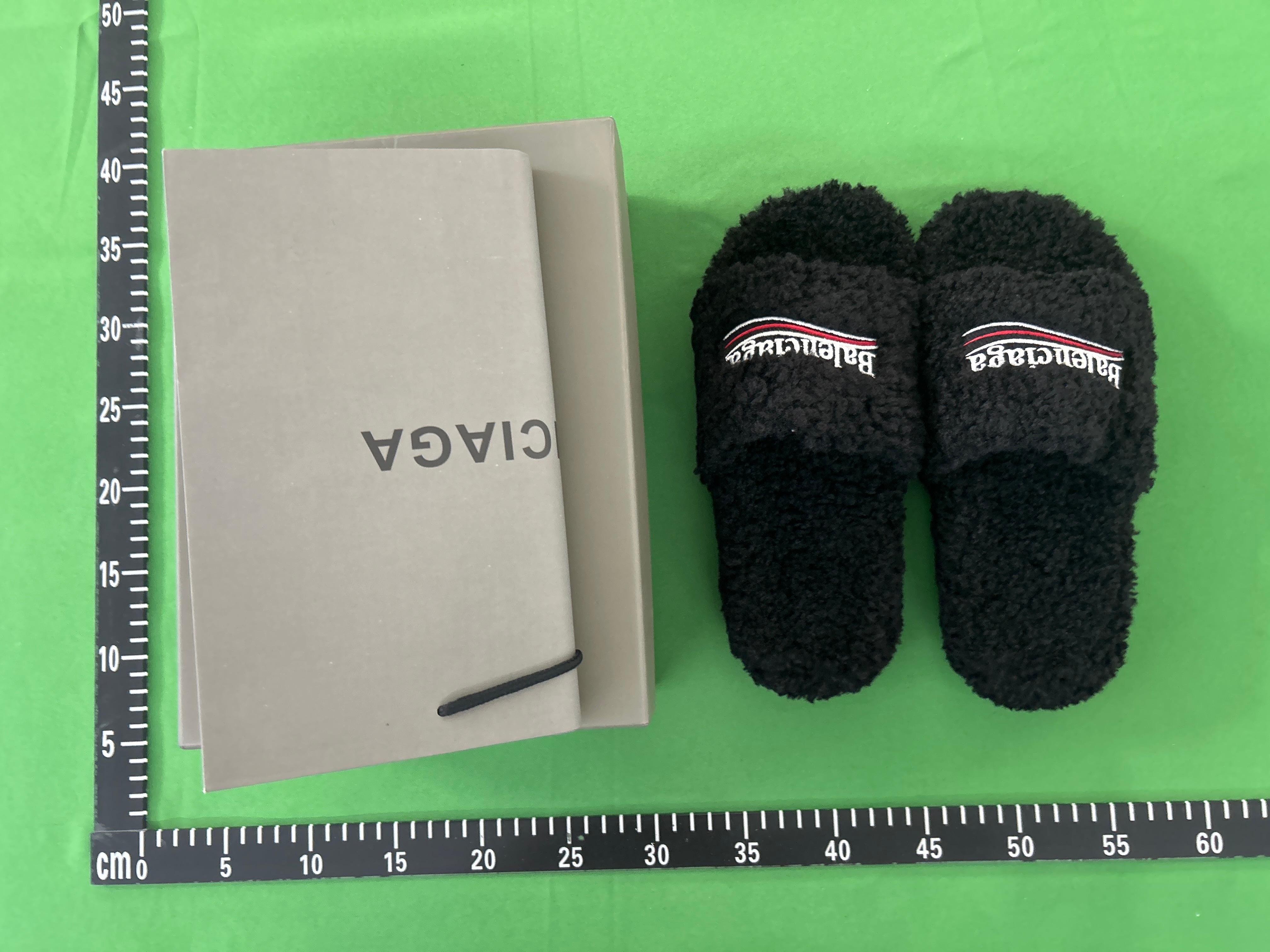 Foto QC 2 de Balenciaga Furry Slide Faux Fur Political Campaign Black