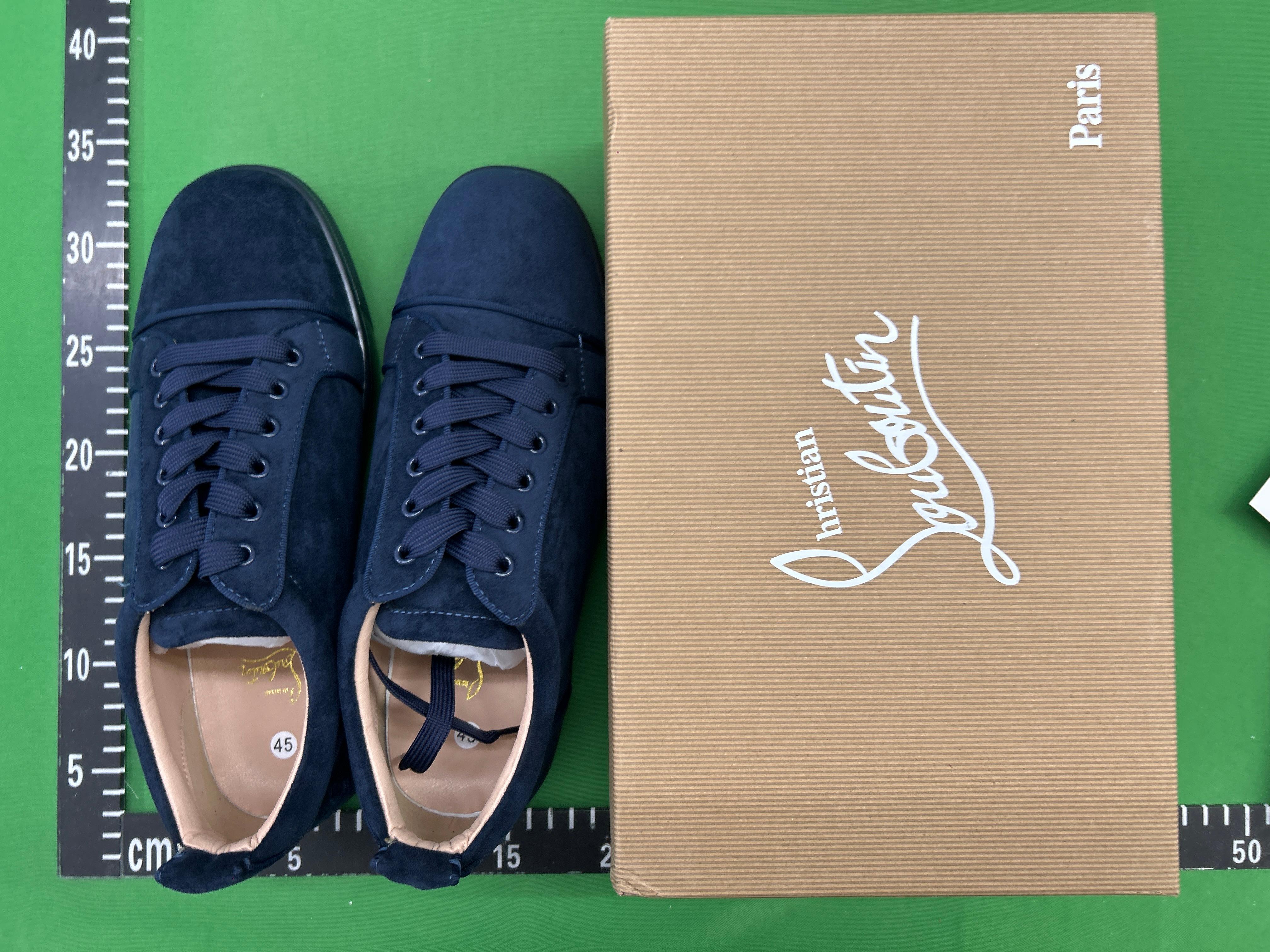 Foto QC 2 de Christian Louboutin Louis Junior Suede Sneakers Navy Blue