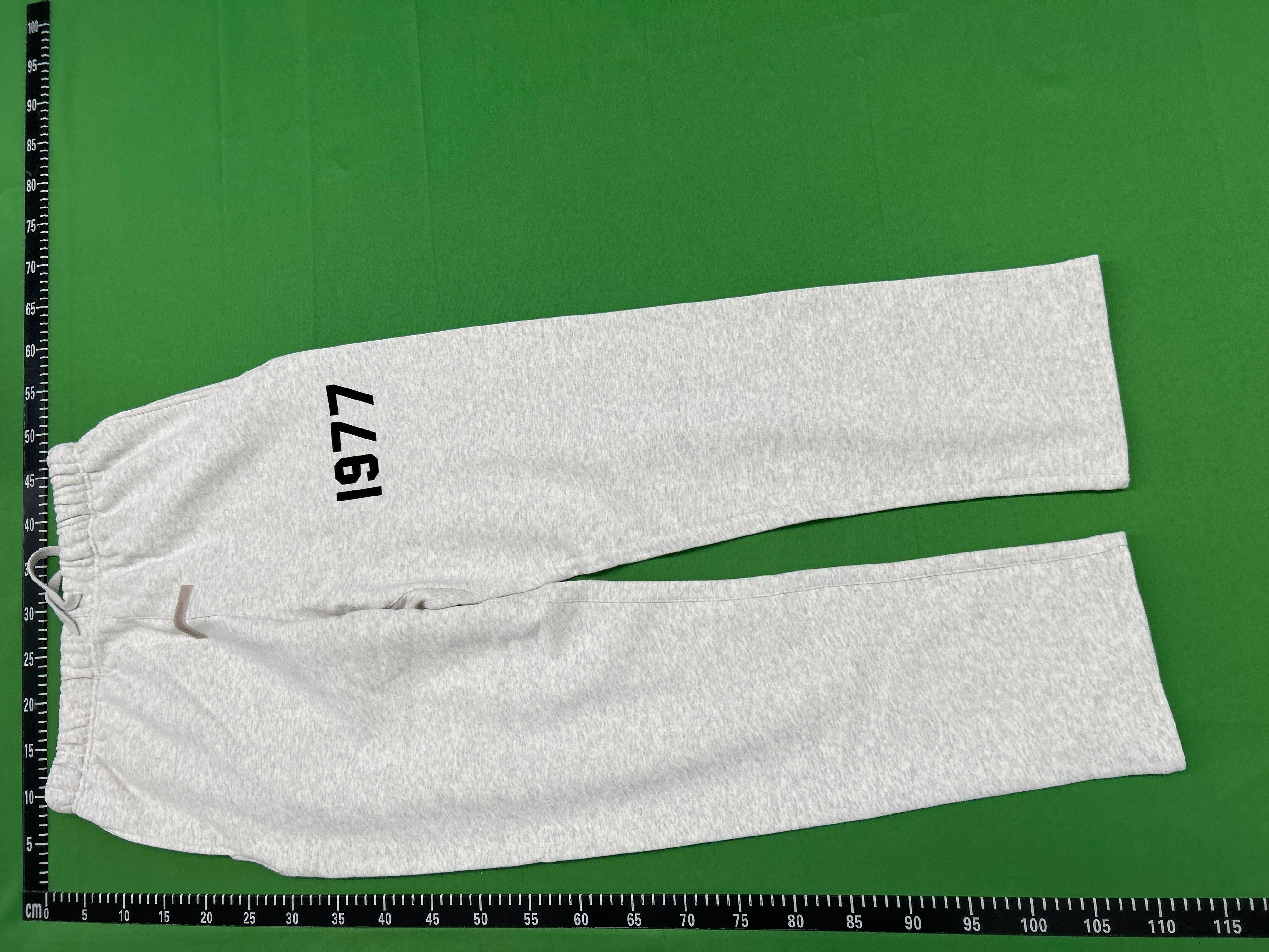 Foto QC 7 de Fear of God Essentials 1977 Sweatpants Black