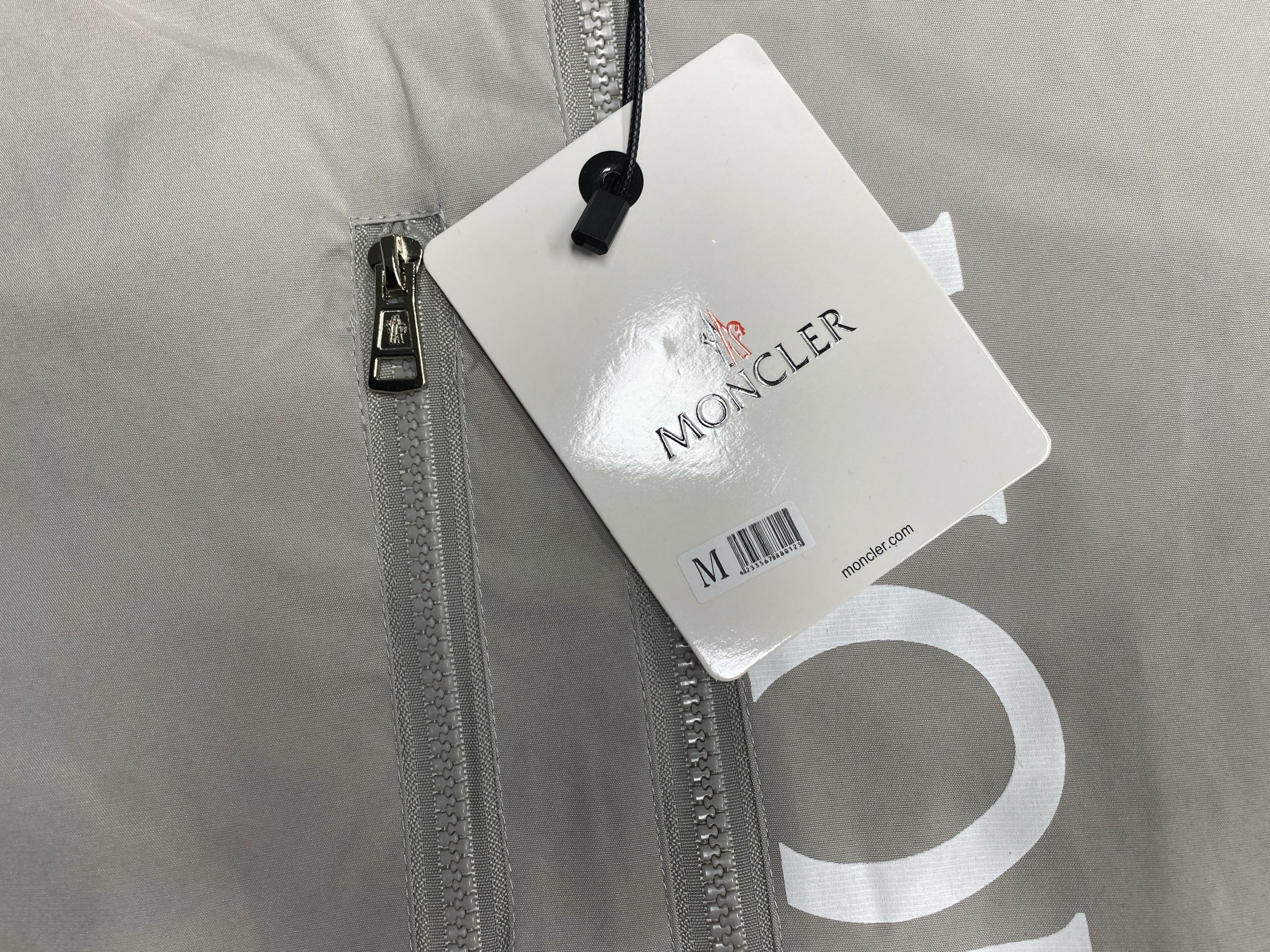 Foto QC 6 de Moncler Windbreaker Jacket Letter Print Hooded Black