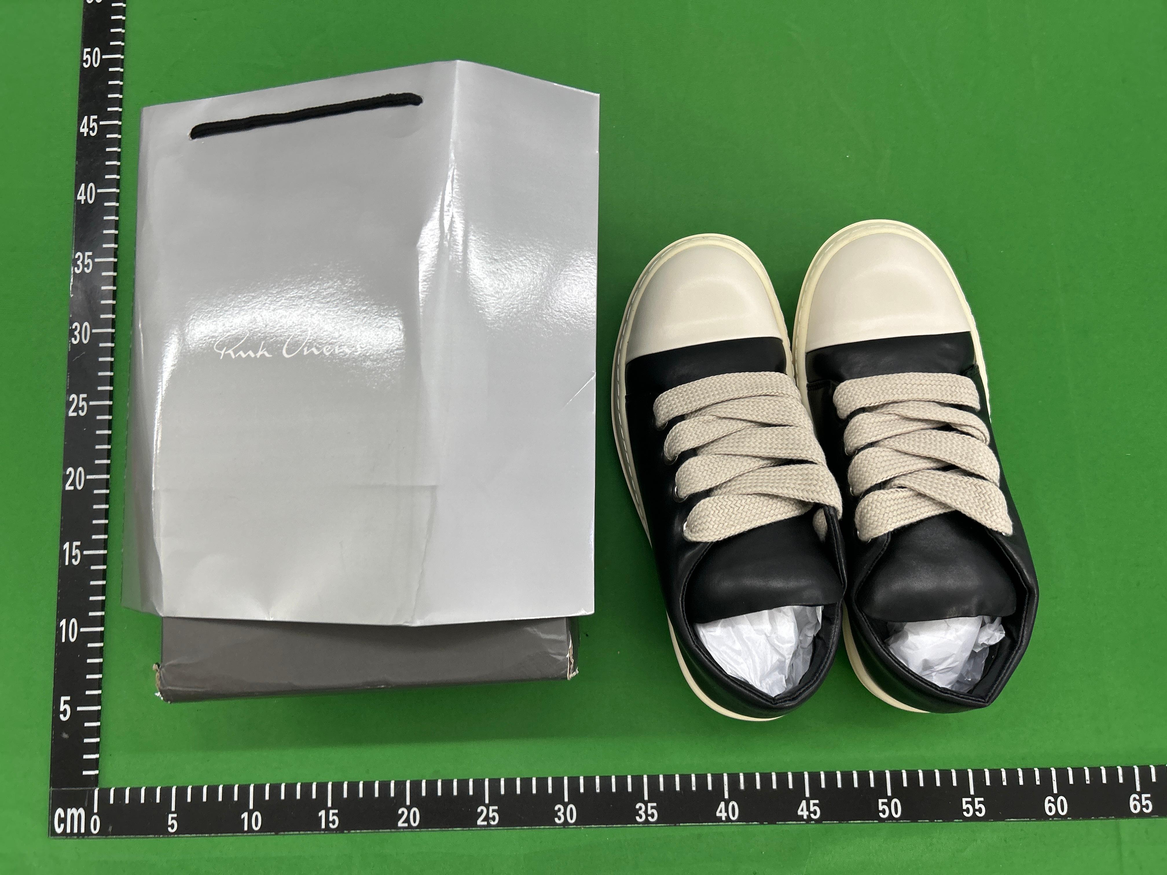 Foto QC 3 de Rick Owens Jumbo Lace Sneakers Leather Low Top Black Milk
