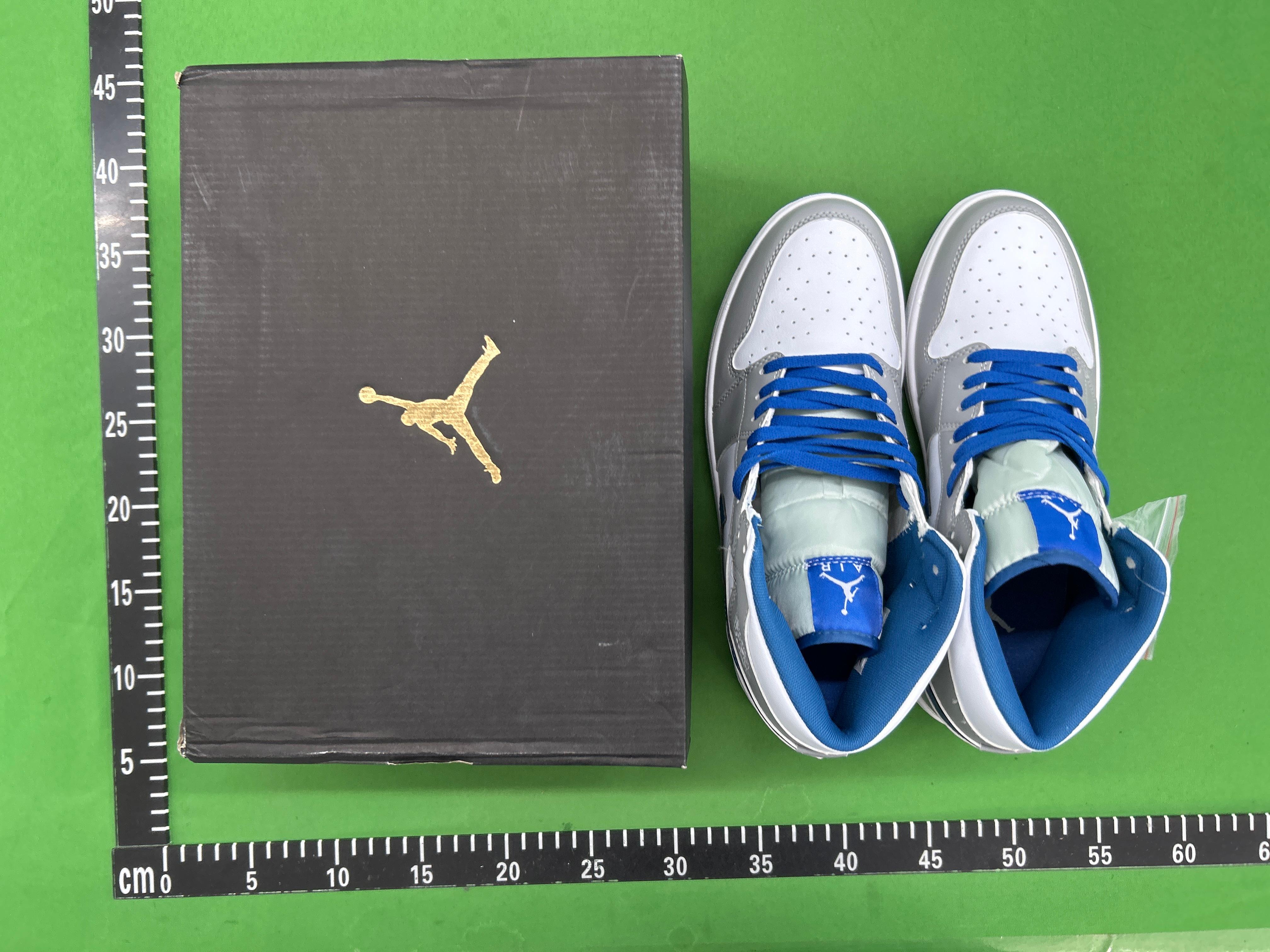 Foto QC 3 de Jordan 1 Mid Light Smoke Grey 554724-092